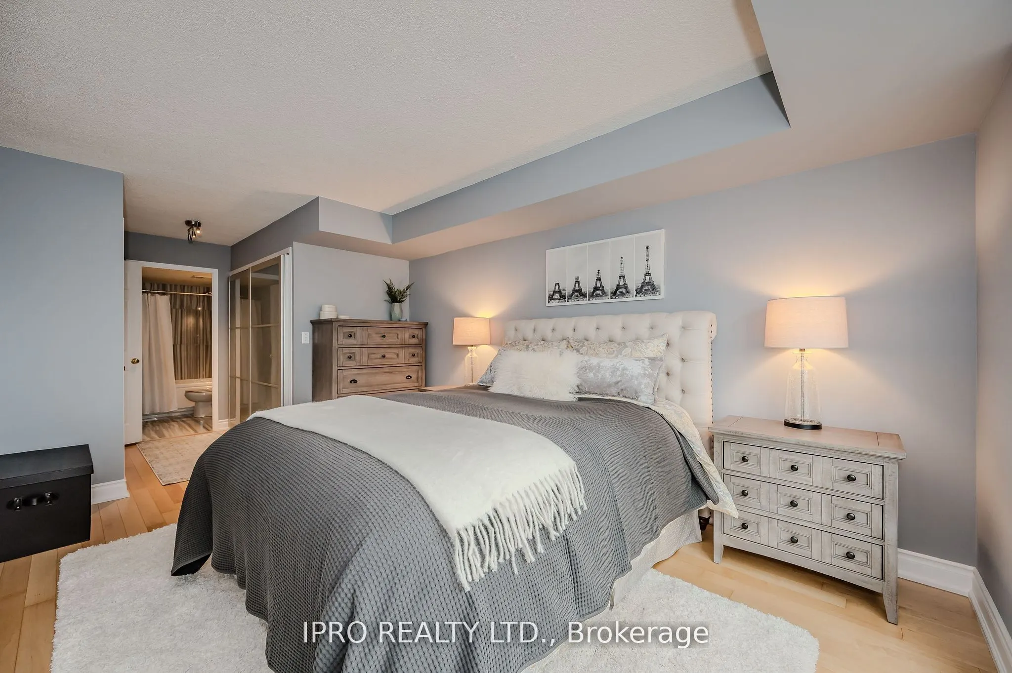 190 Manitoba Street, #605