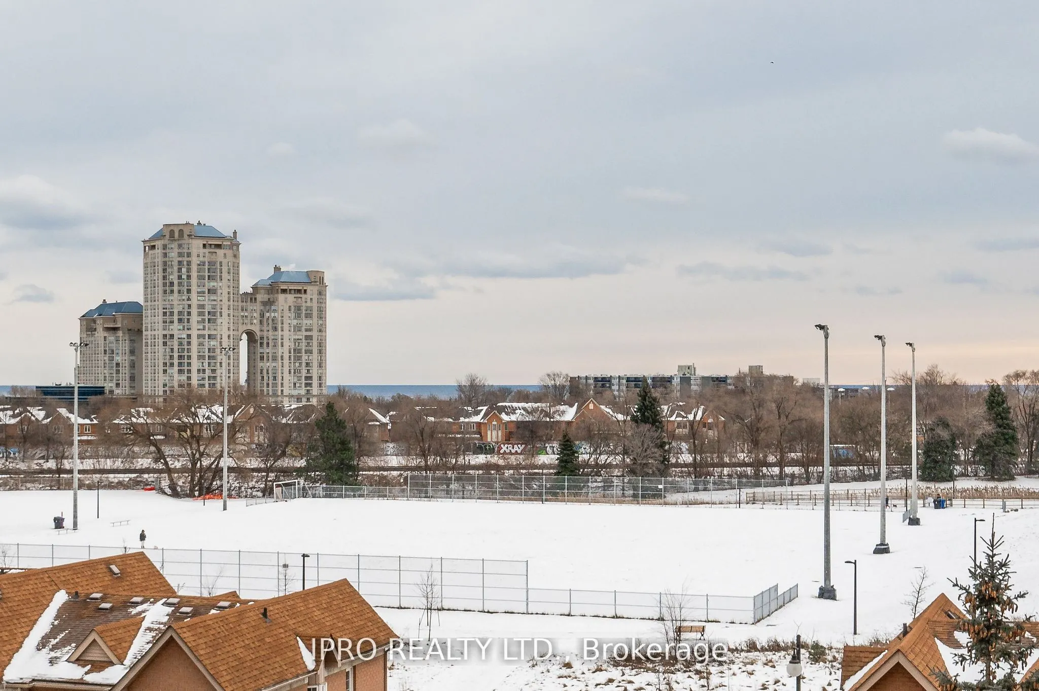 190 Manitoba Street, #605
