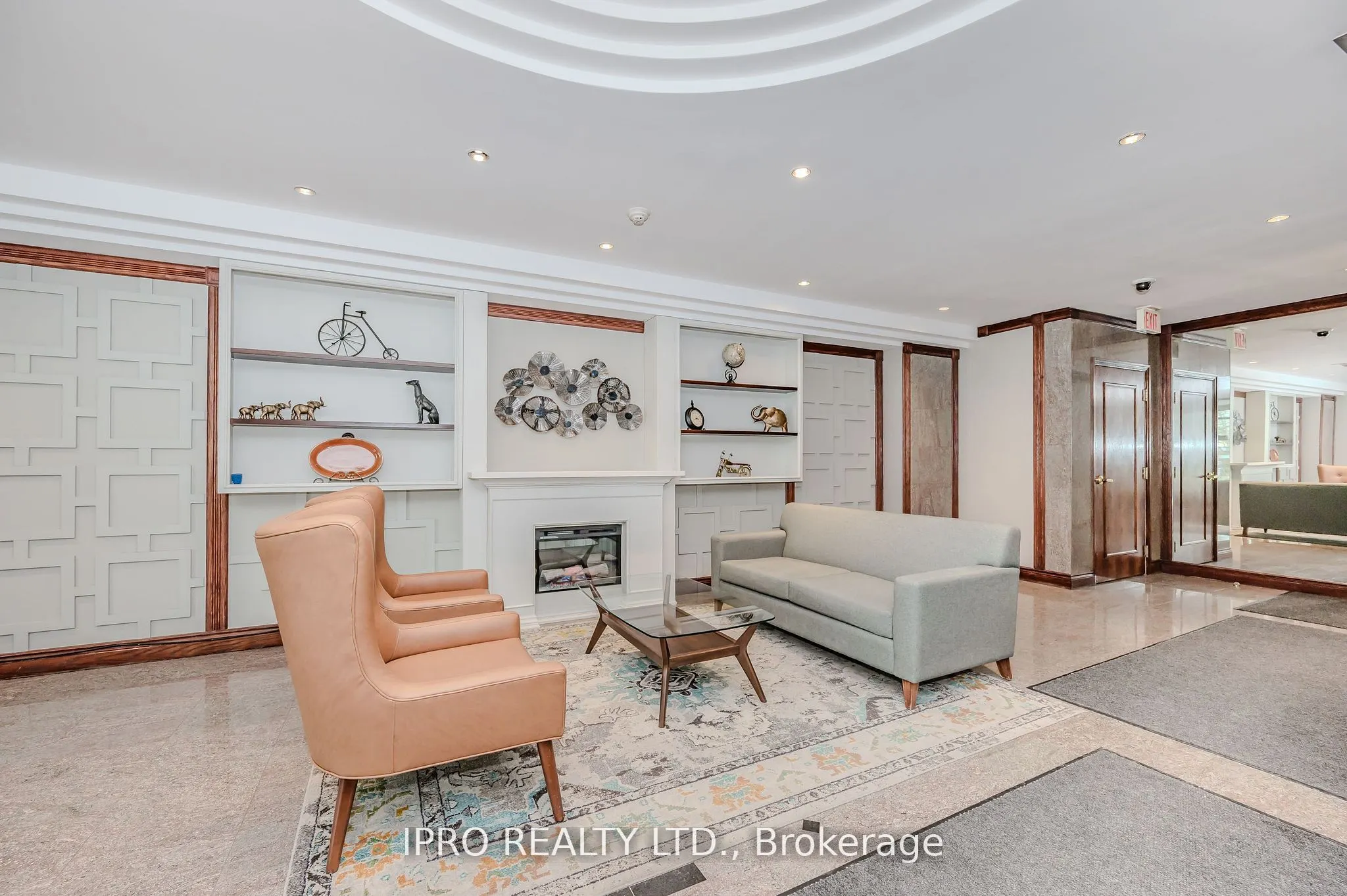 190 Manitoba Street, #605