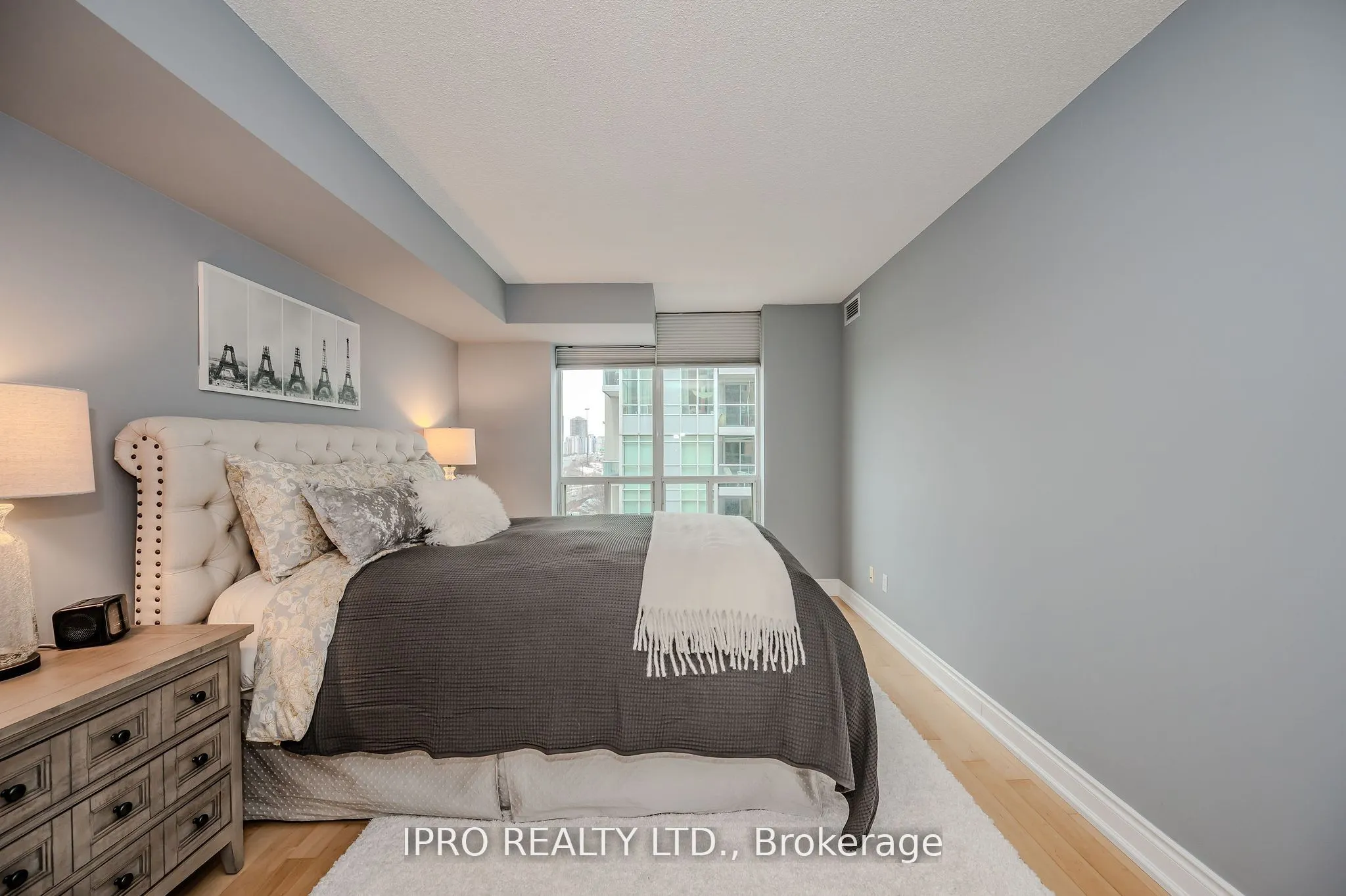 190 Manitoba Street, #605