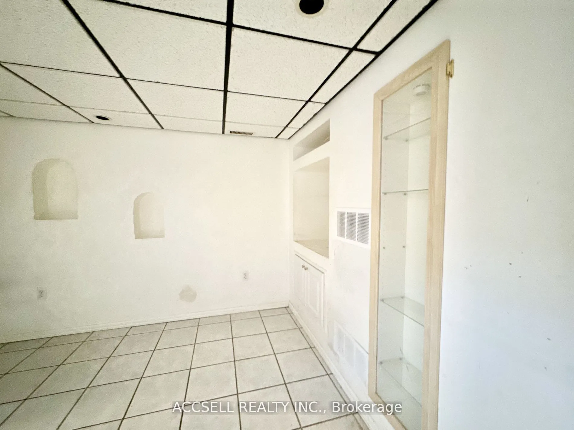 4600 Kimbermount Avenue, #11
