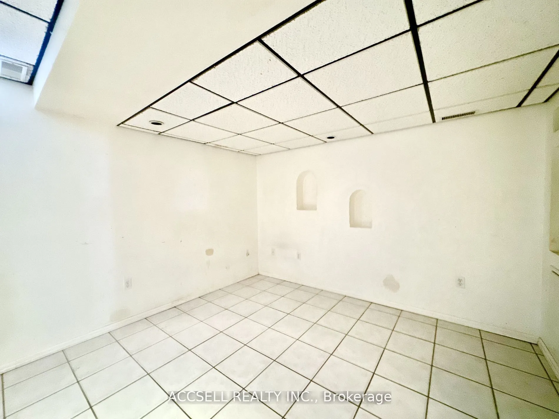 4600 Kimbermount Avenue, #11