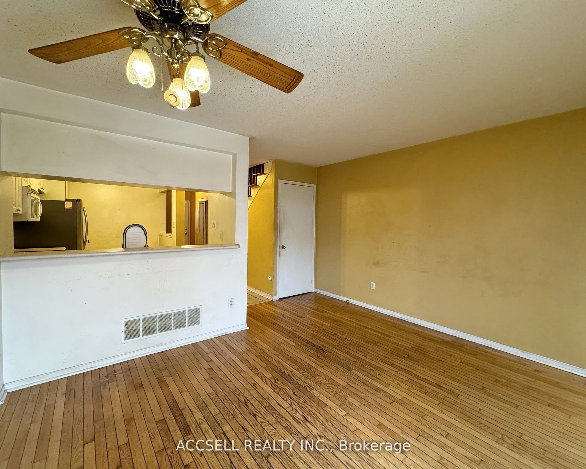 4600 Kimbermount Avenue, #11