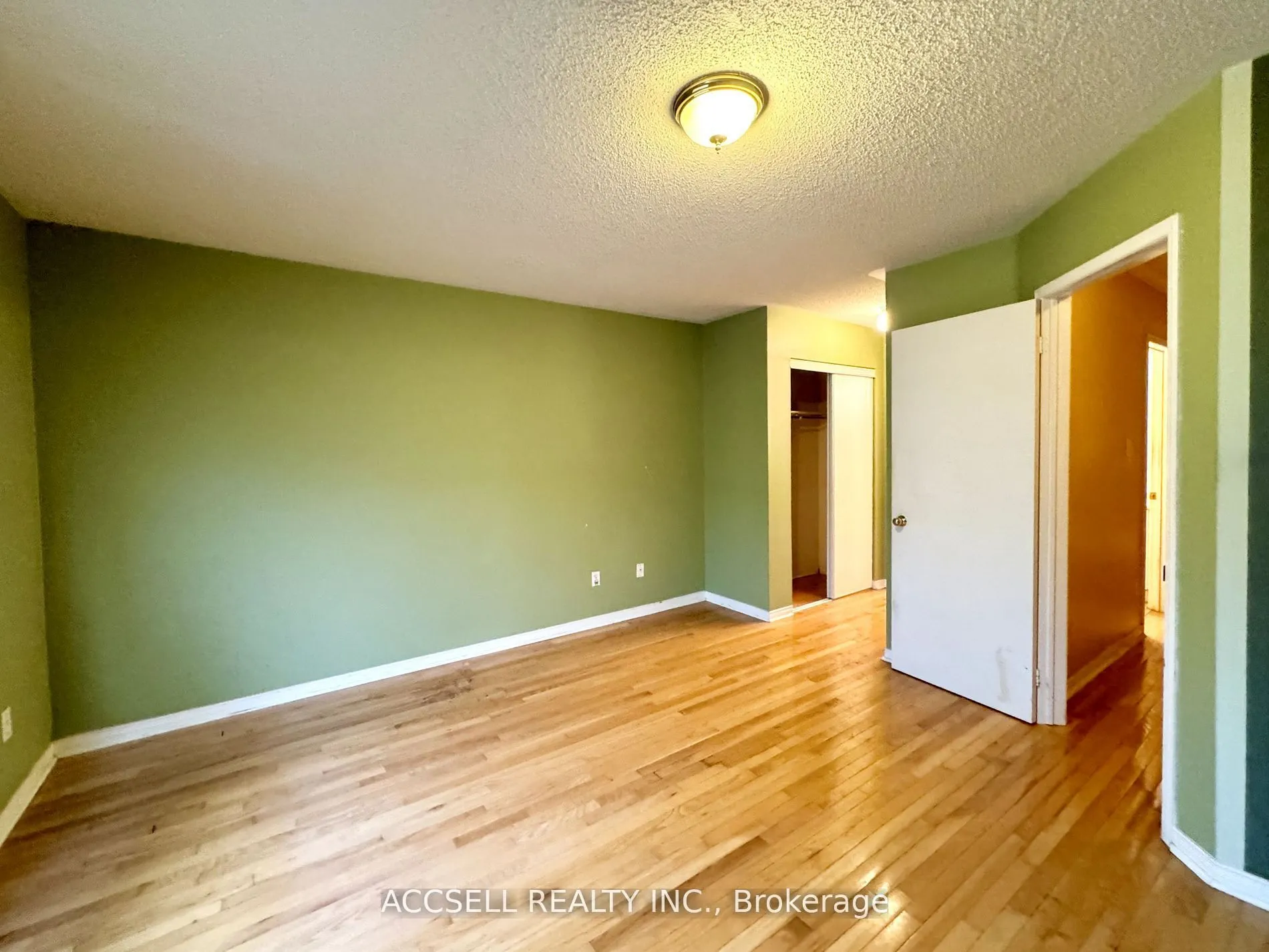 4600 Kimbermount Avenue, #11