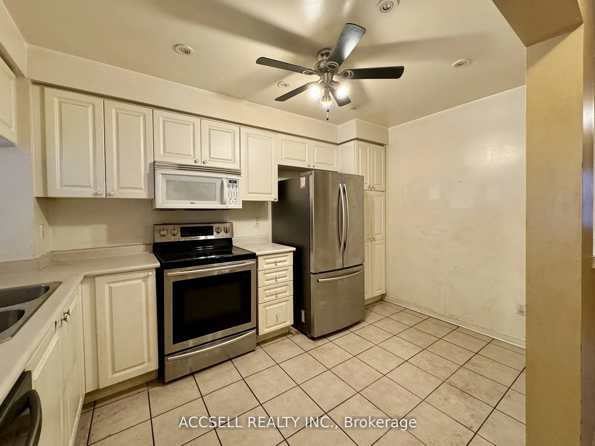 4600 Kimbermount Avenue, #11