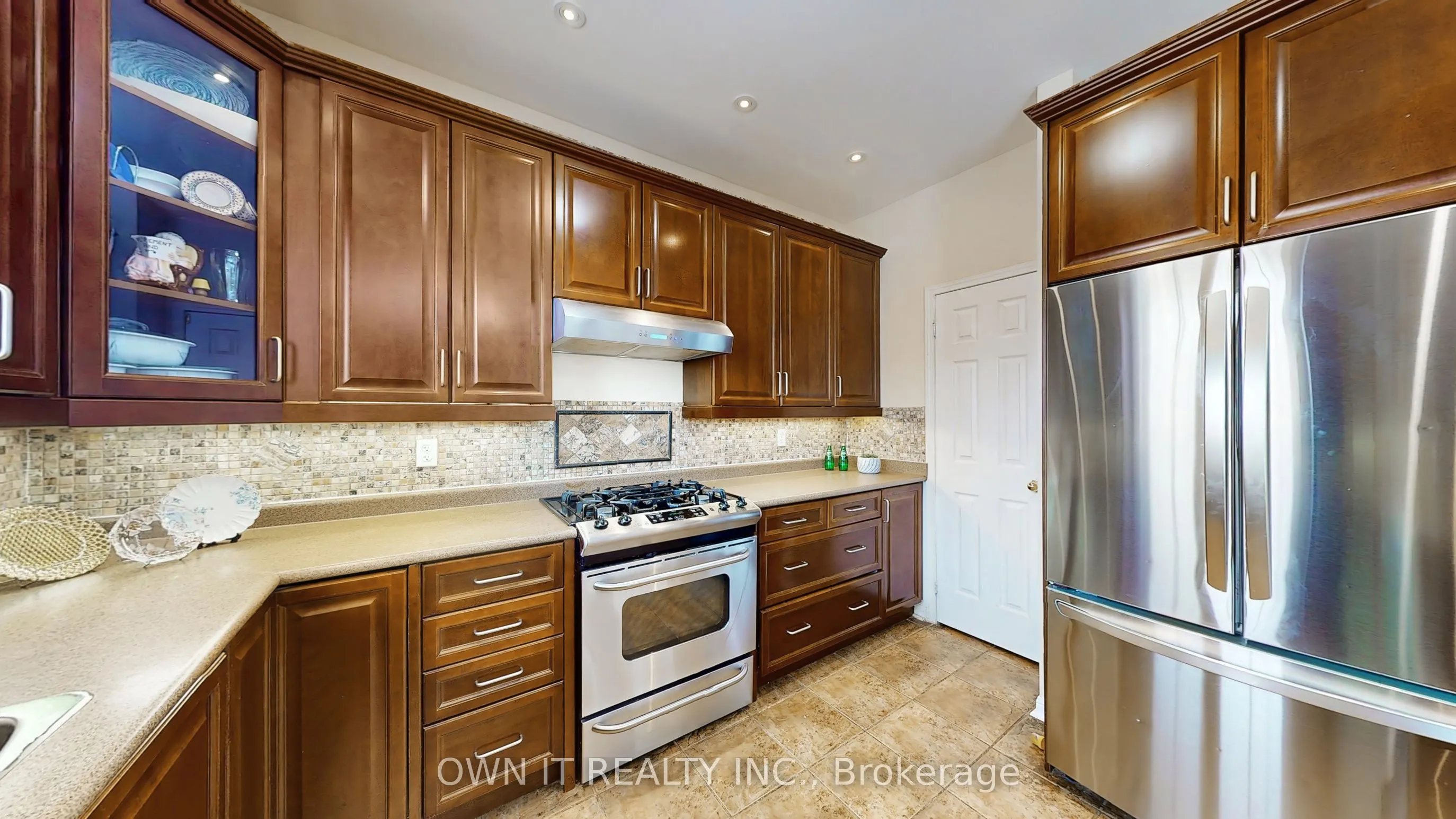 14 Alboreto Way