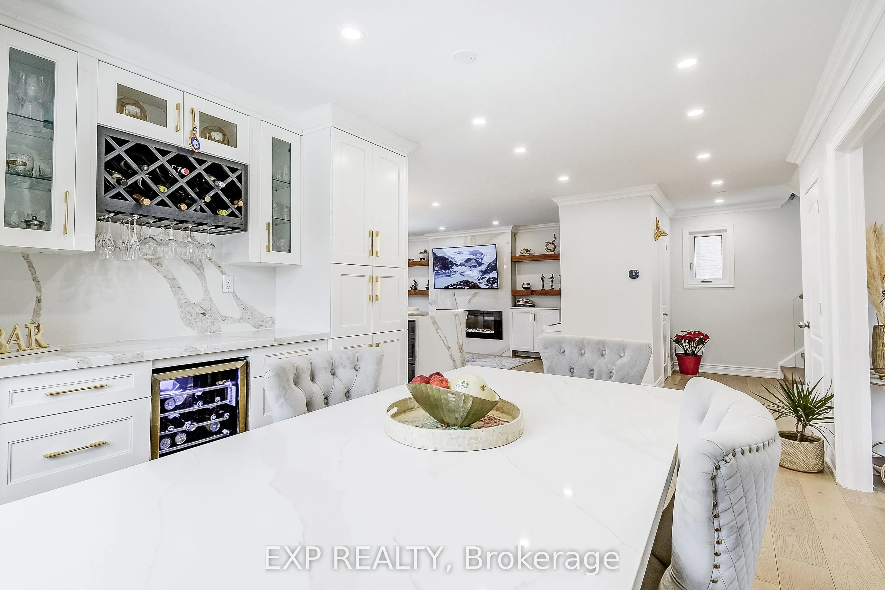 204 Sheraton Court
