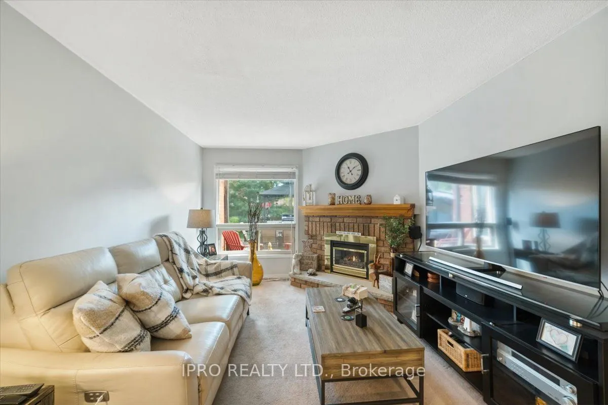 77 Lord Simcoe Drive
