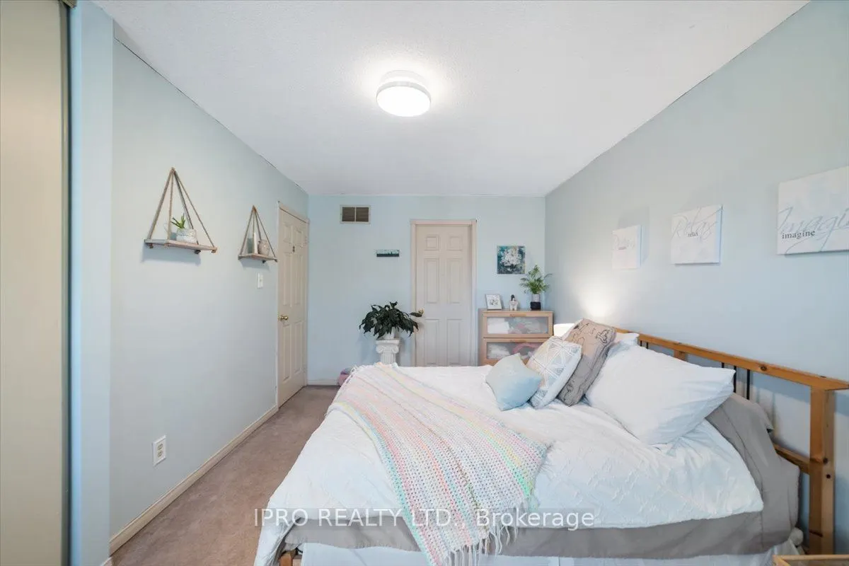 77 Lord Simcoe Drive