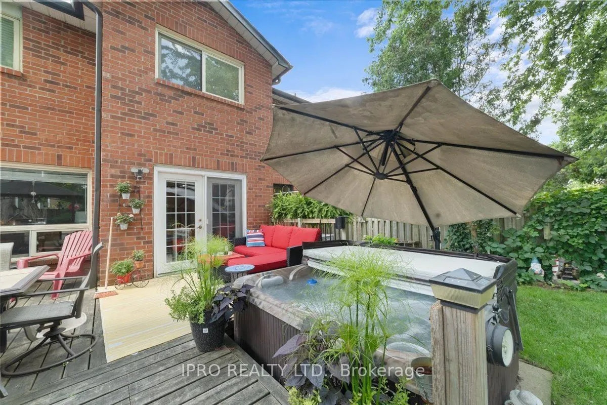 77 Lord Simcoe Drive