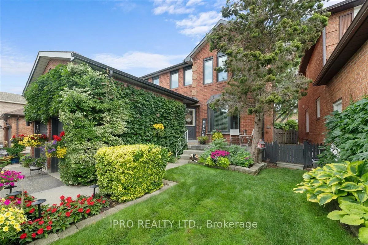 77 Lord Simcoe Drive