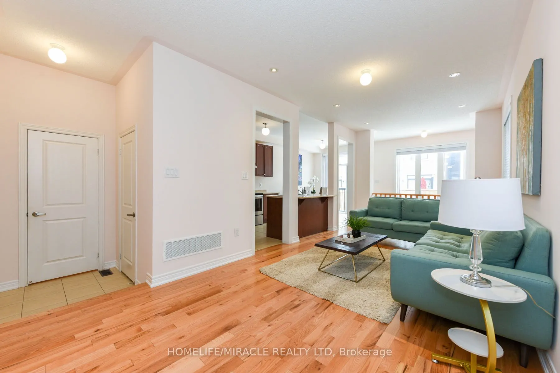 13 Goulston Street