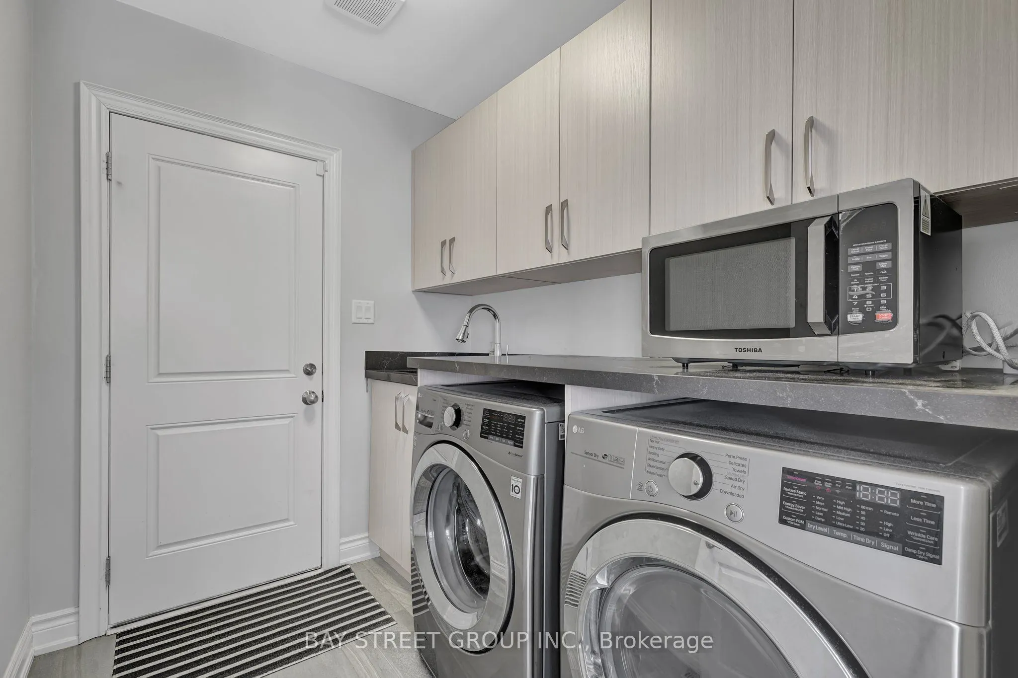 1275 Raspberry Terrace
