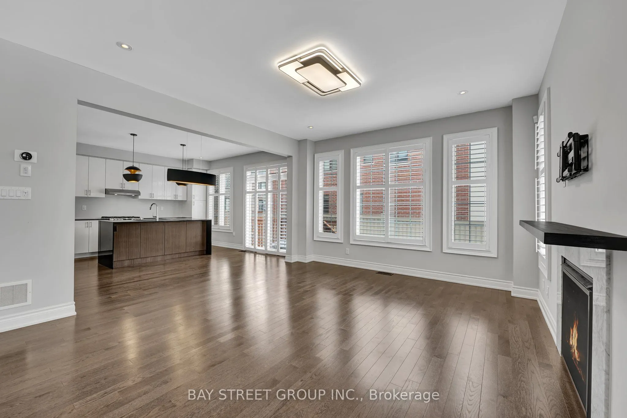 1275 Raspberry Terrace