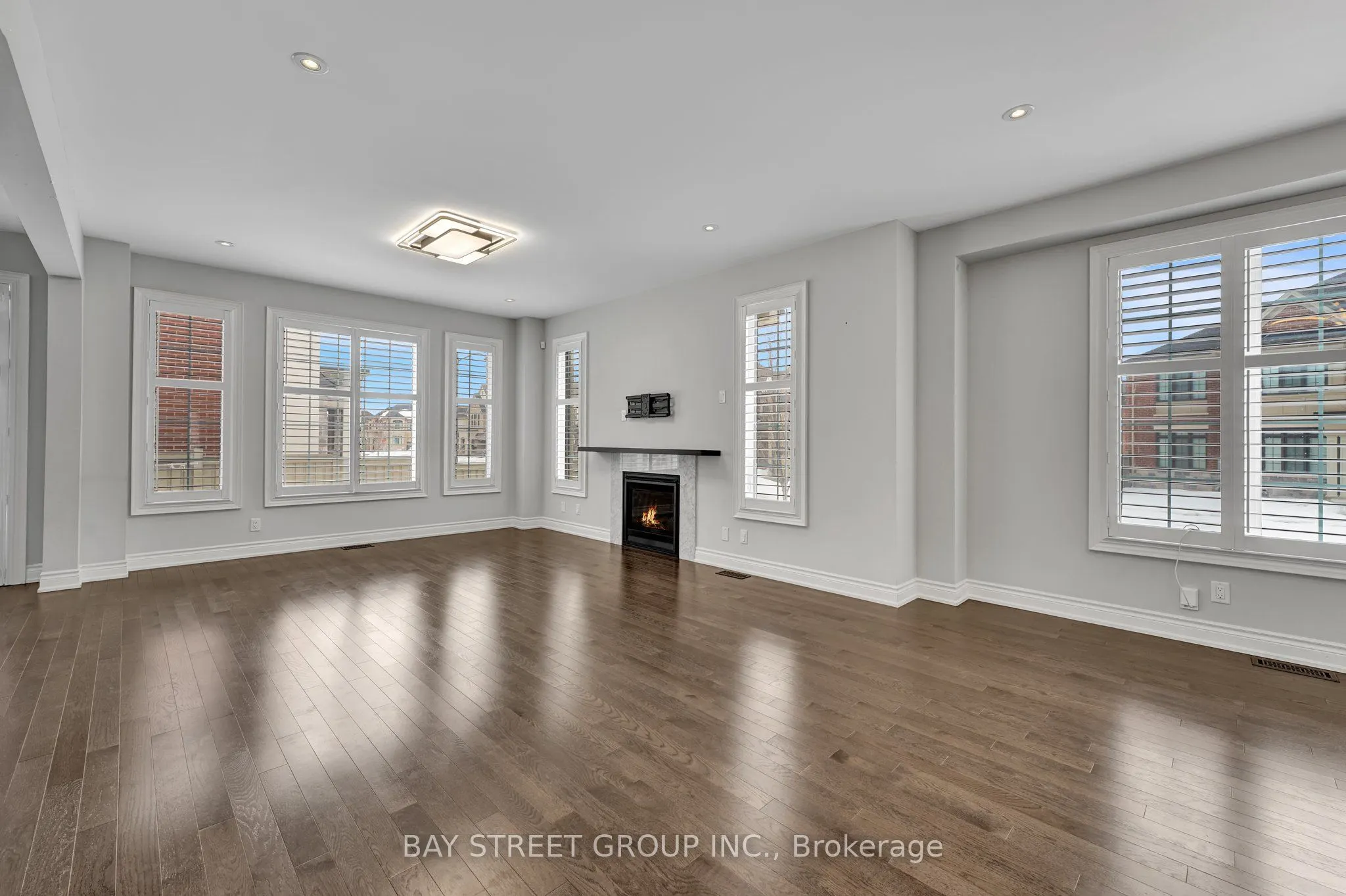 1275 Raspberry Terrace