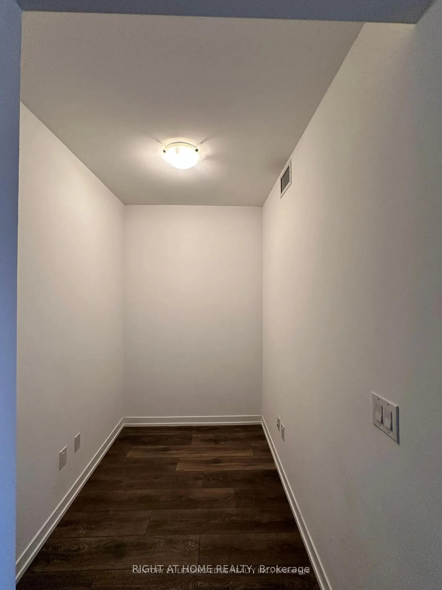 2520 Eglinton Avenue W, #1612