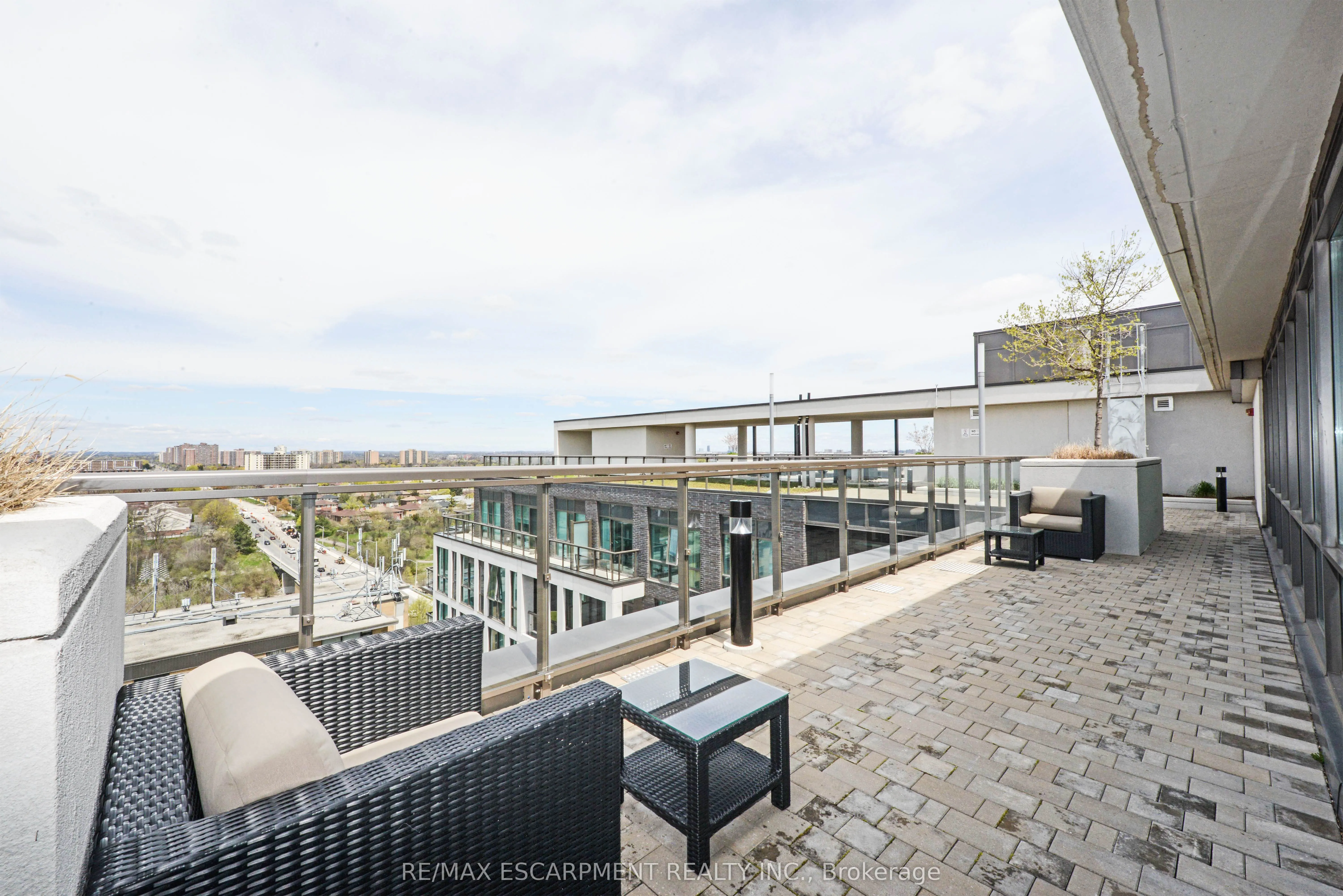 80 Esther Lorrie Drive, #802