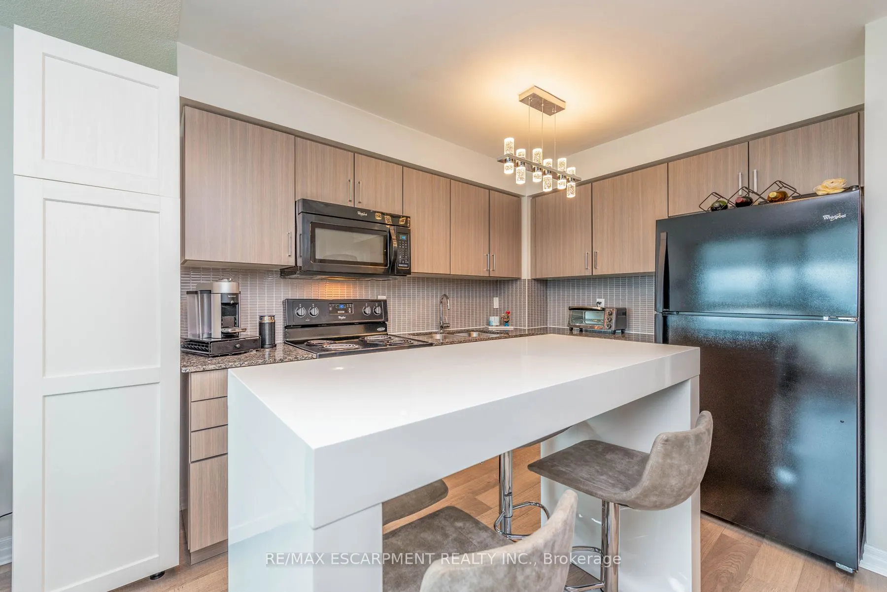 80 Esther Lorrie Drive, #802