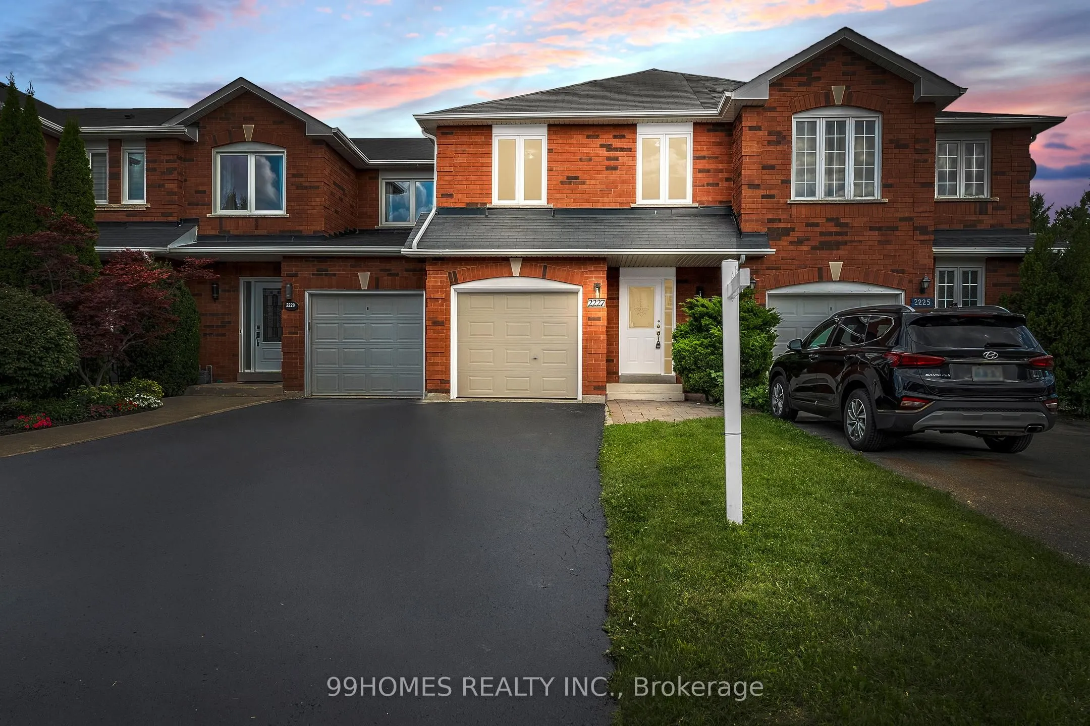 2227 Pell Crescent