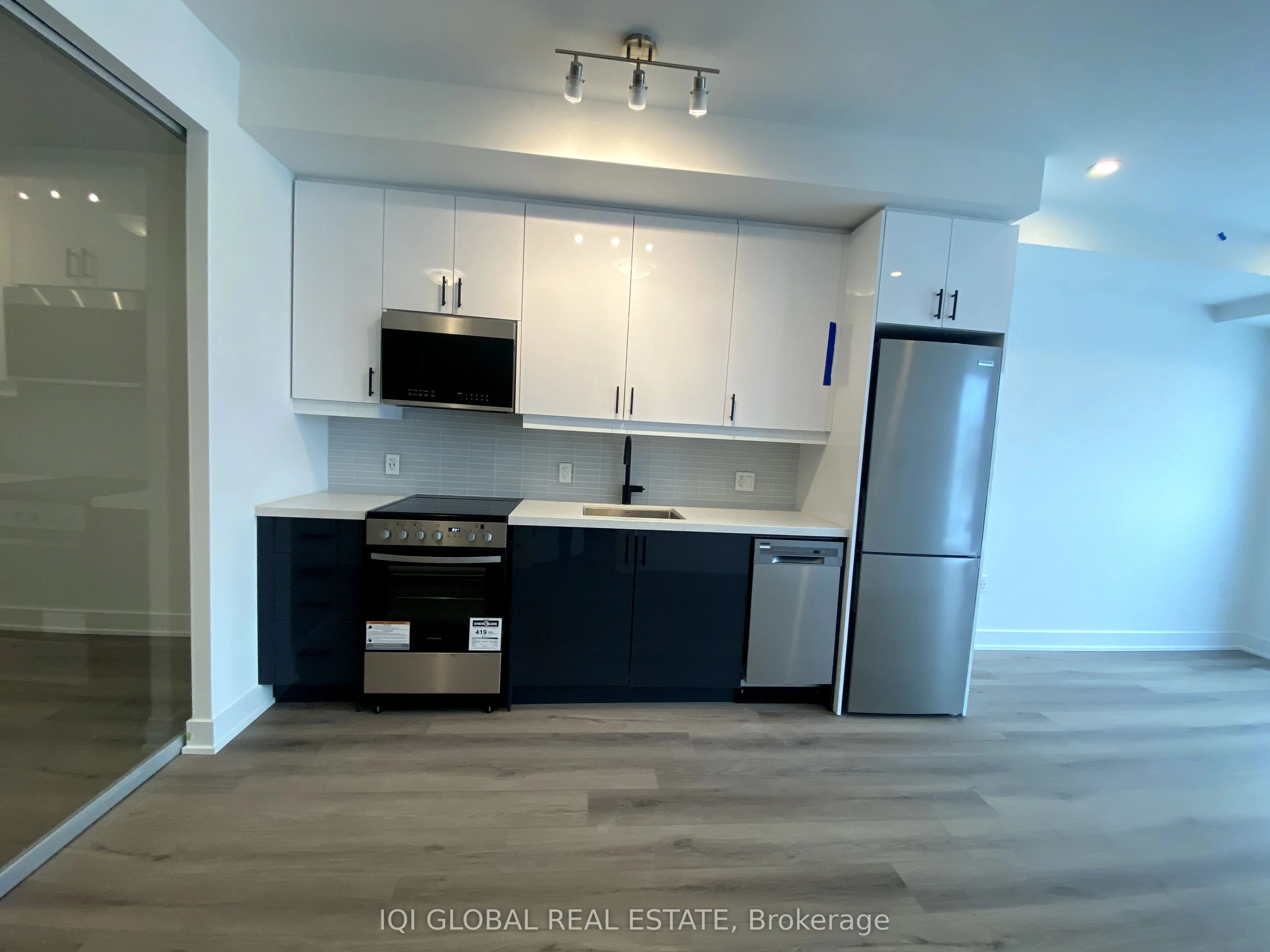 2333 Khalsa Gate, #102