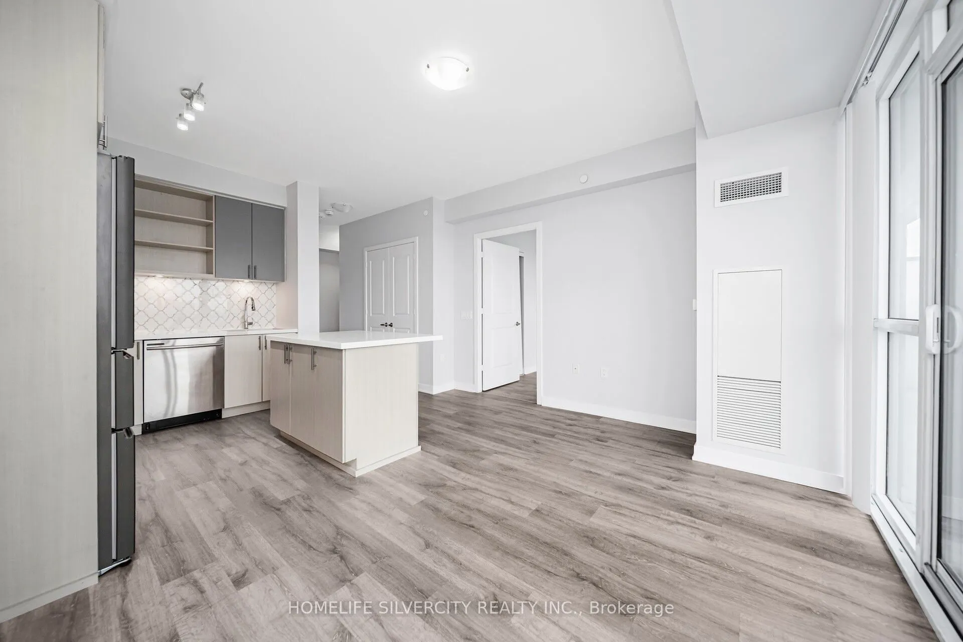 4699 Glen Erin Drive, #608