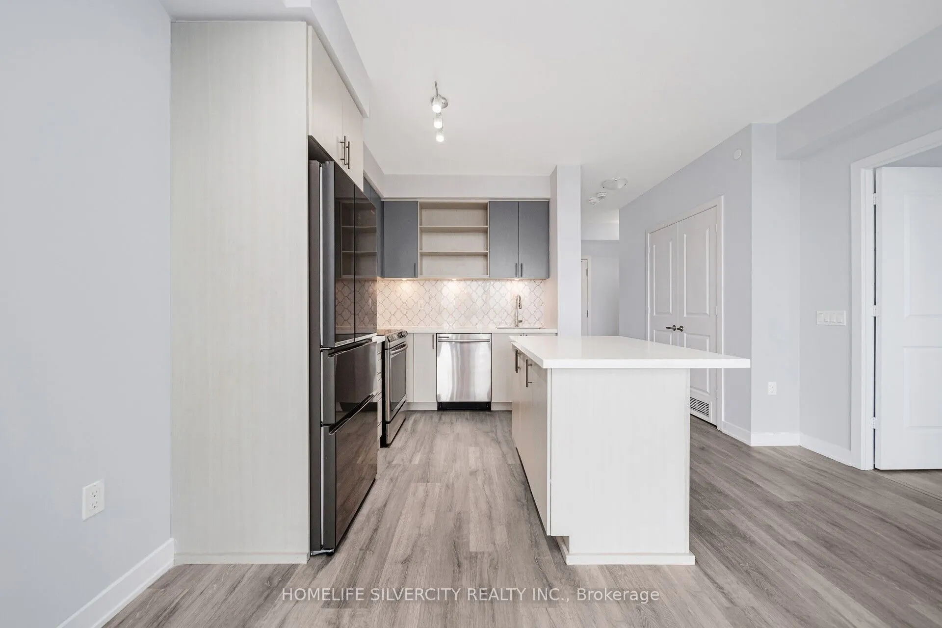 4699 Glen Erin Drive, #608
