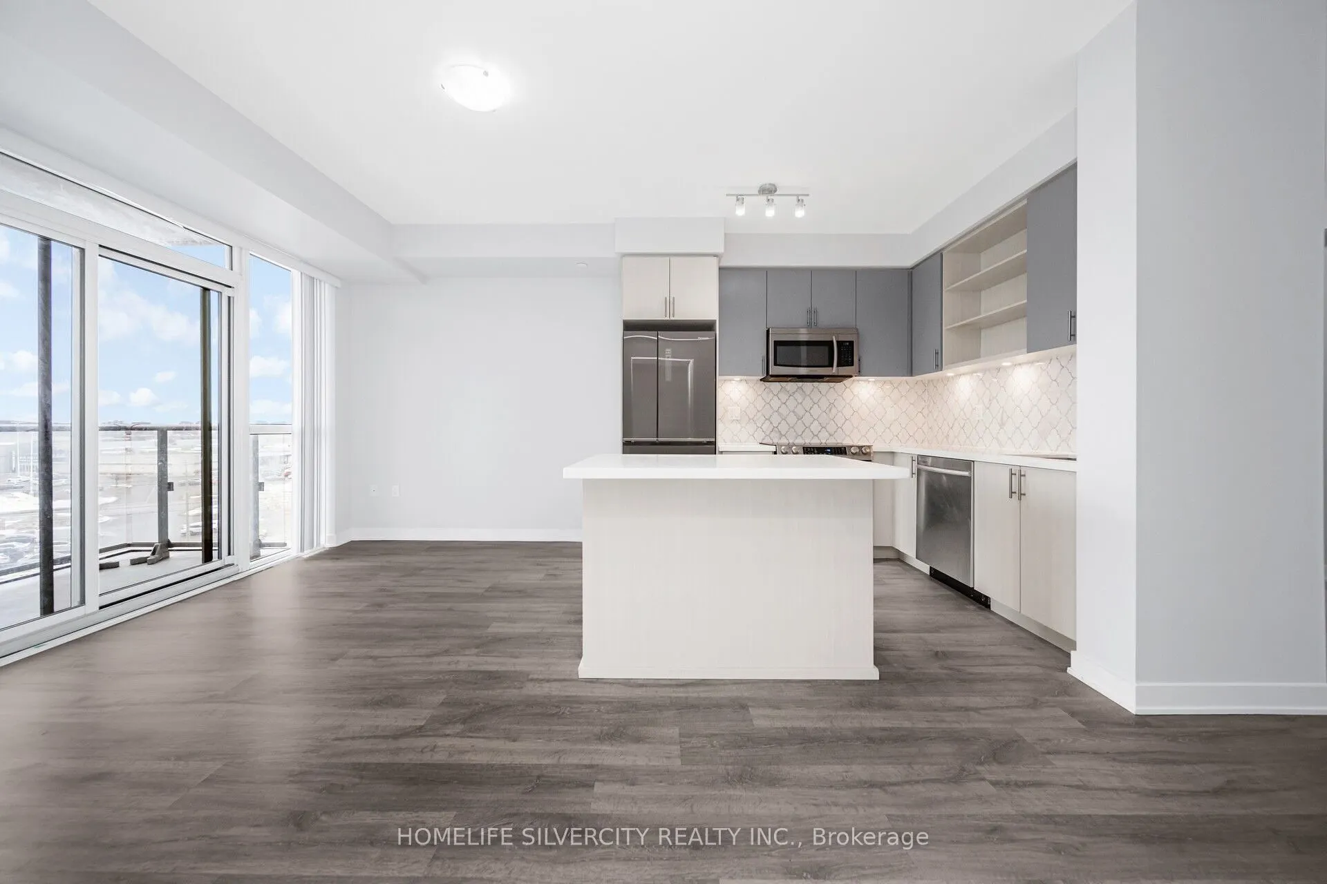 4699 Glen Erin Drive, #608