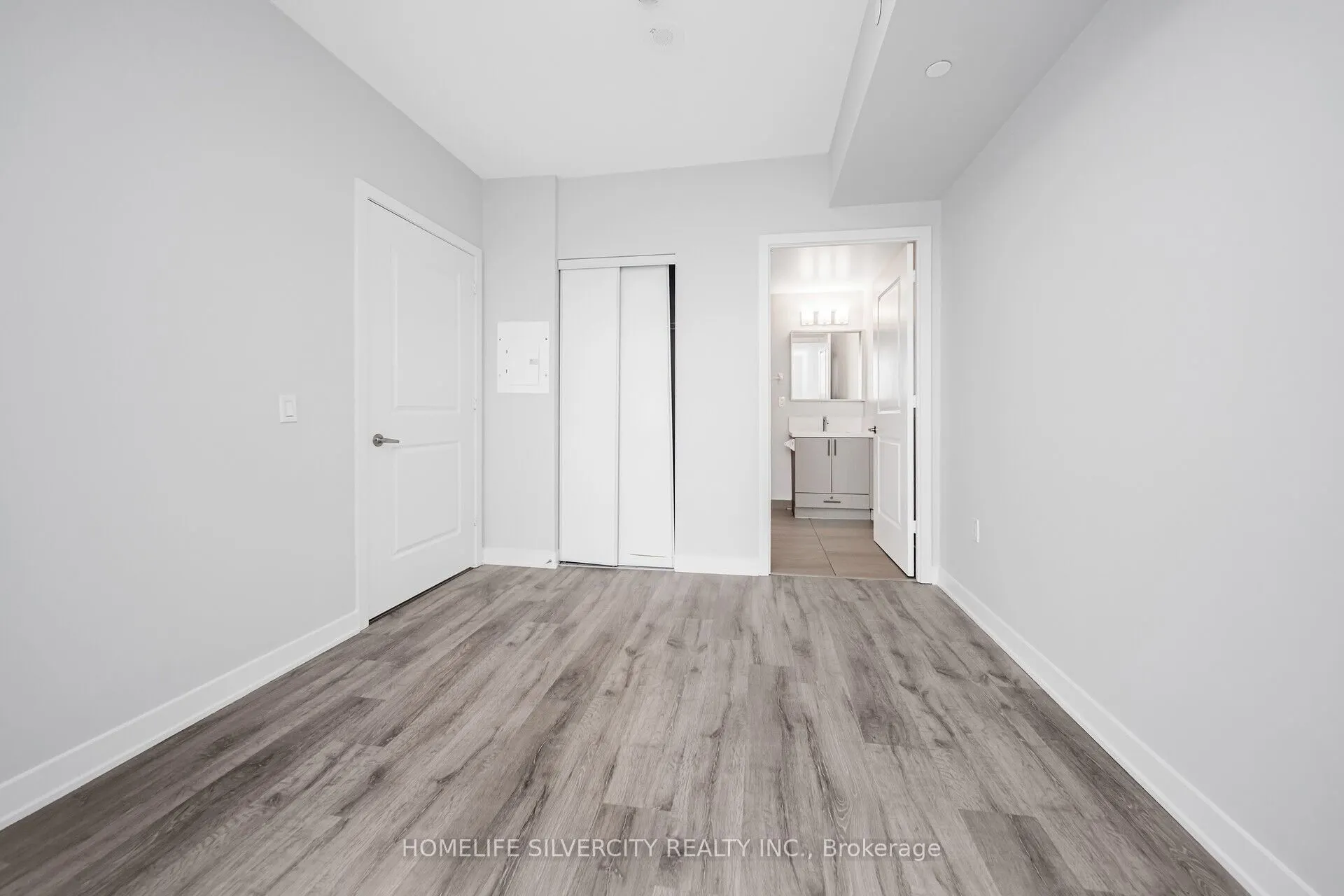 4699 Glen Erin Drive, #608