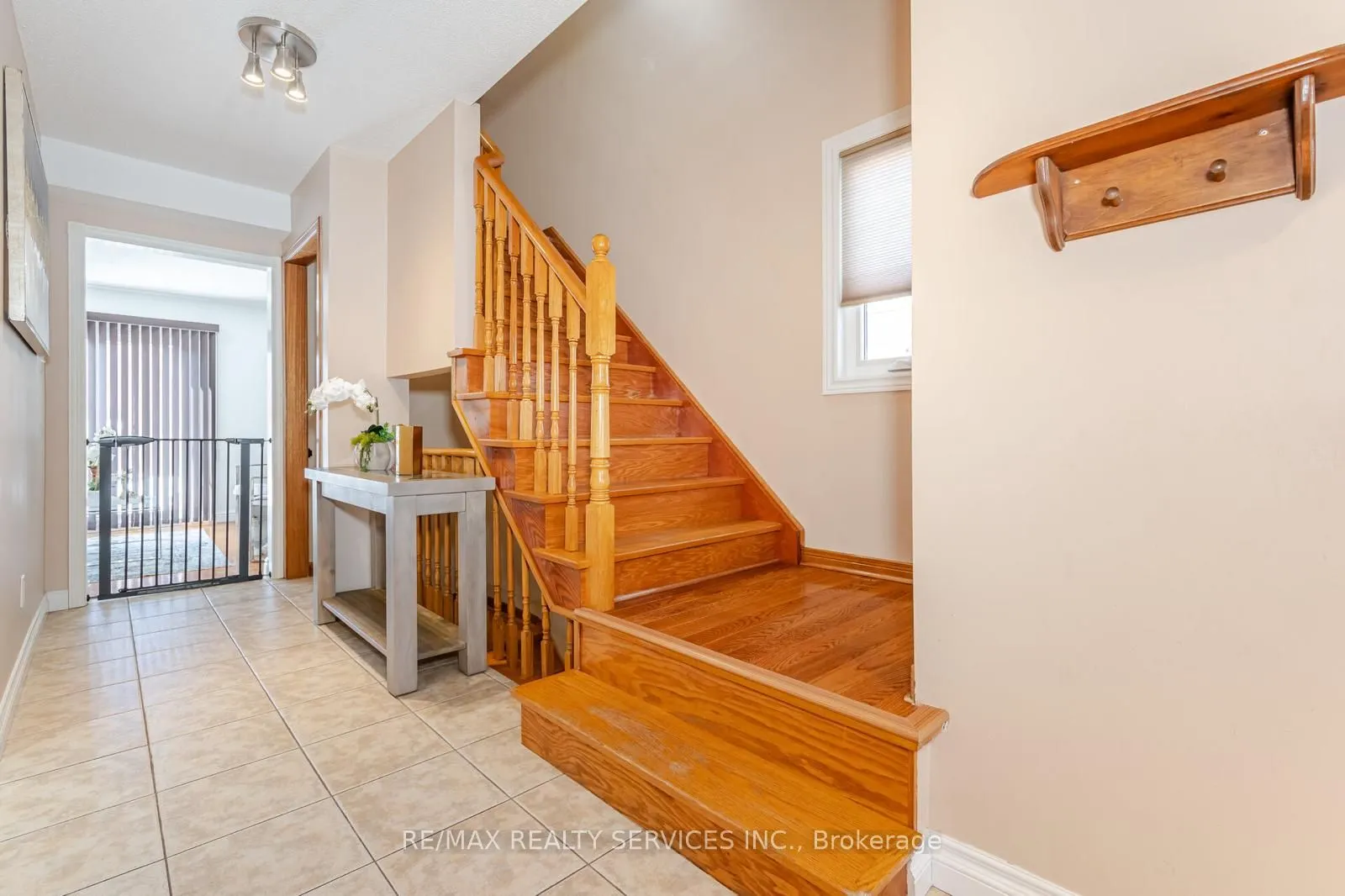 102 Richvale Drive N