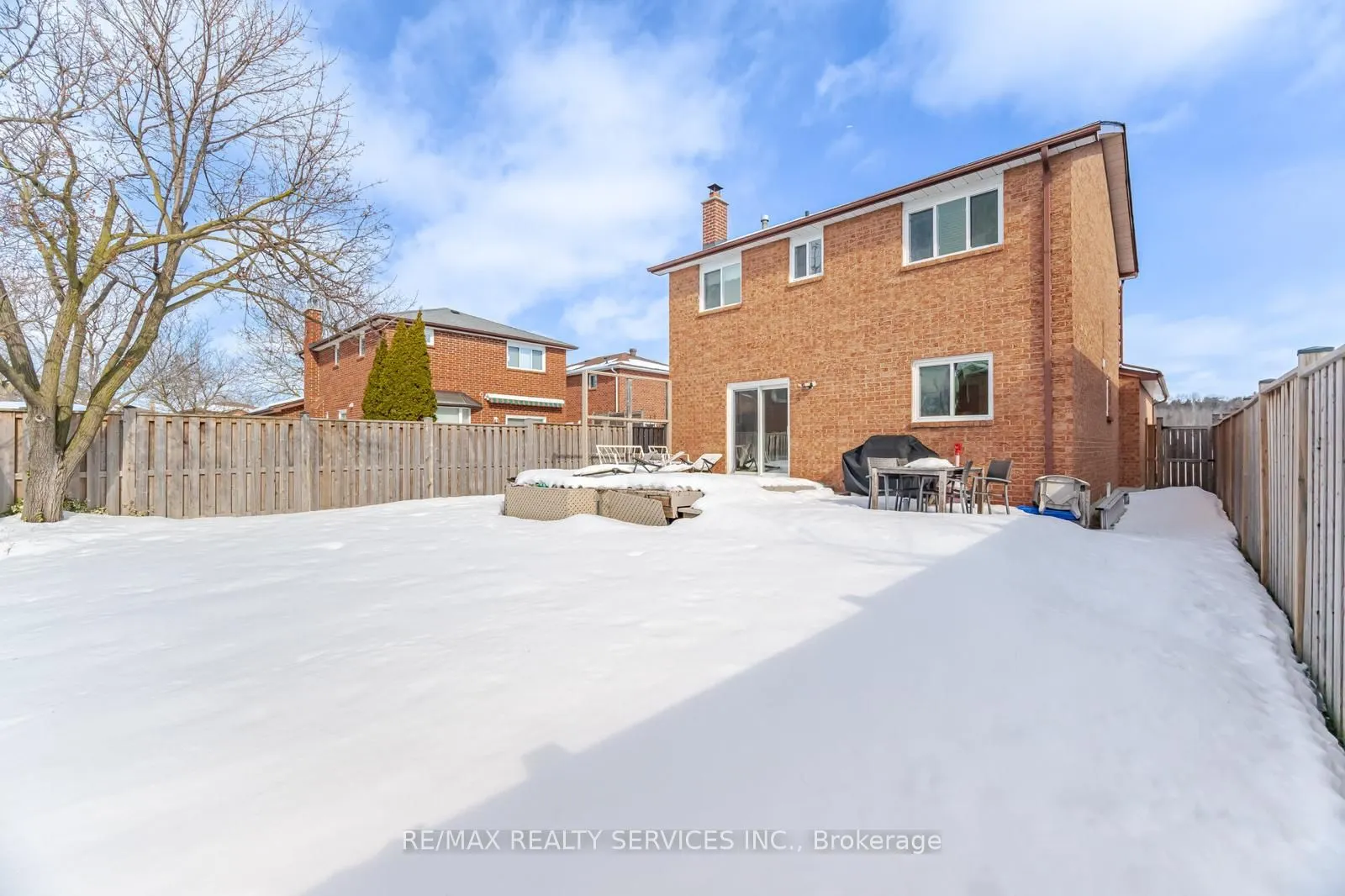 102 Richvale Drive N
