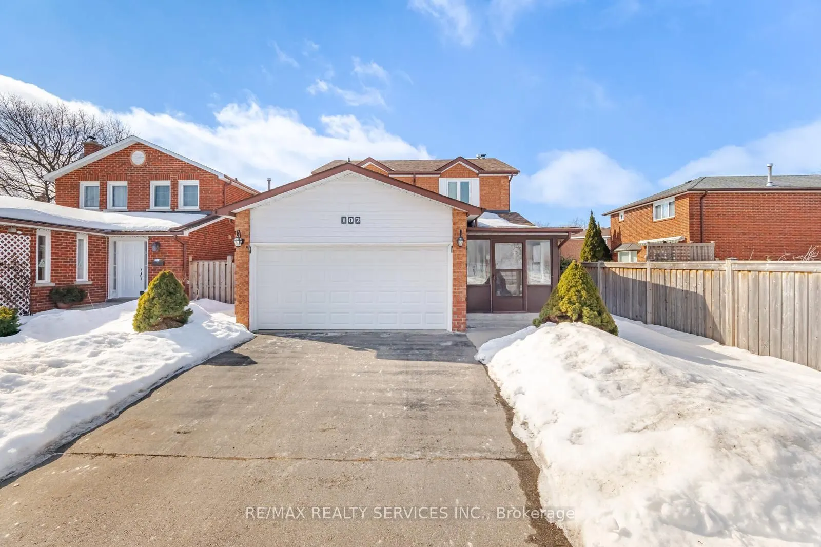 102 Richvale Drive N