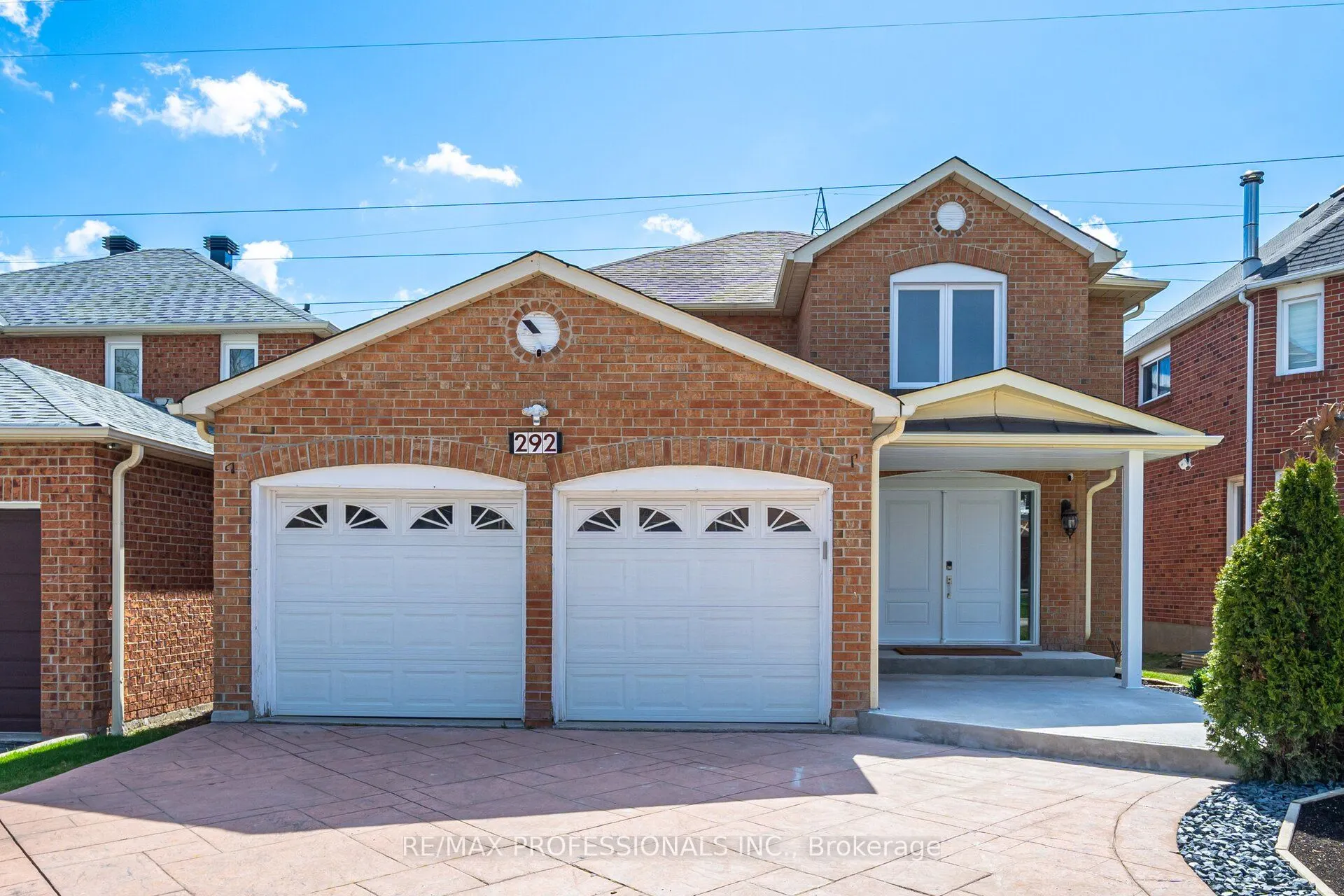 292 Laurentian Avenue