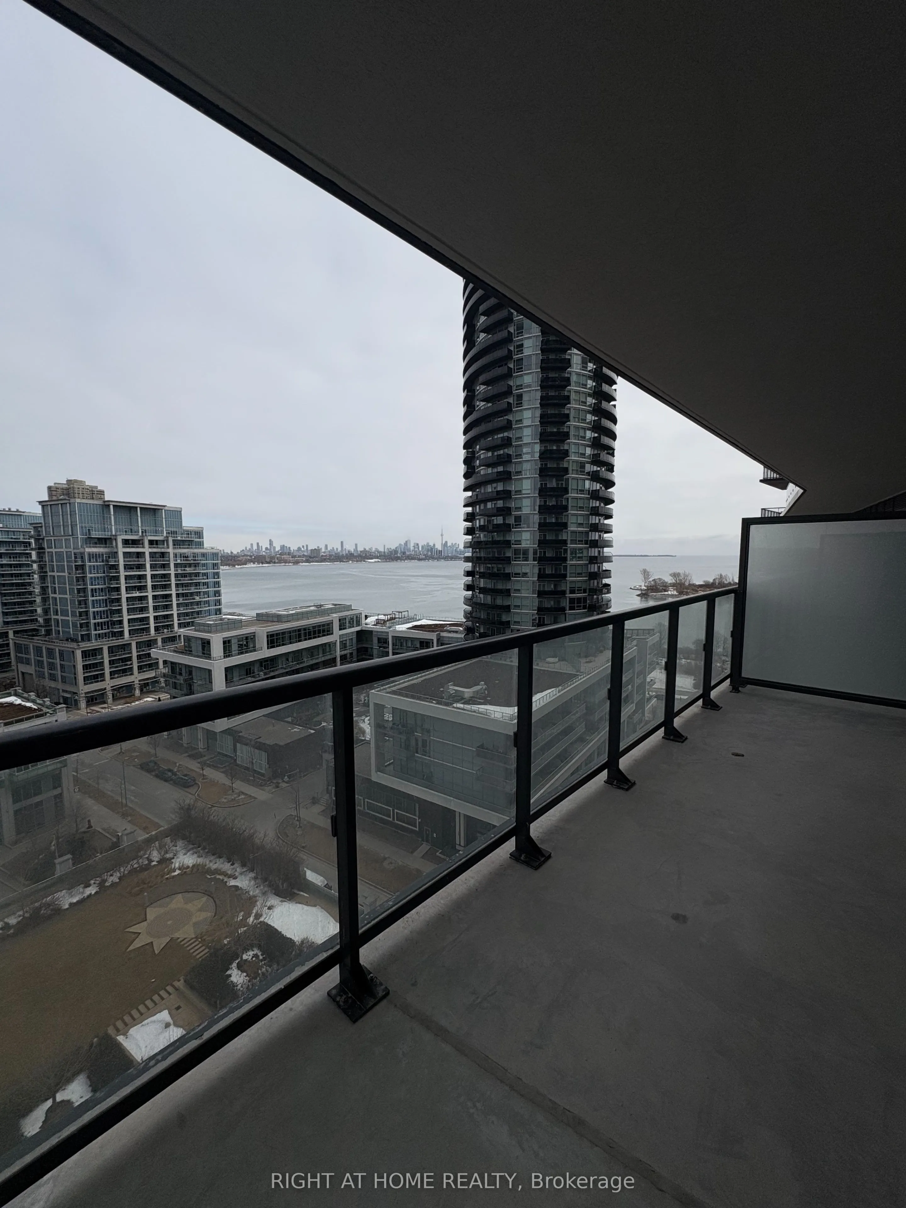 38 Annie Craig Drive S, #1212