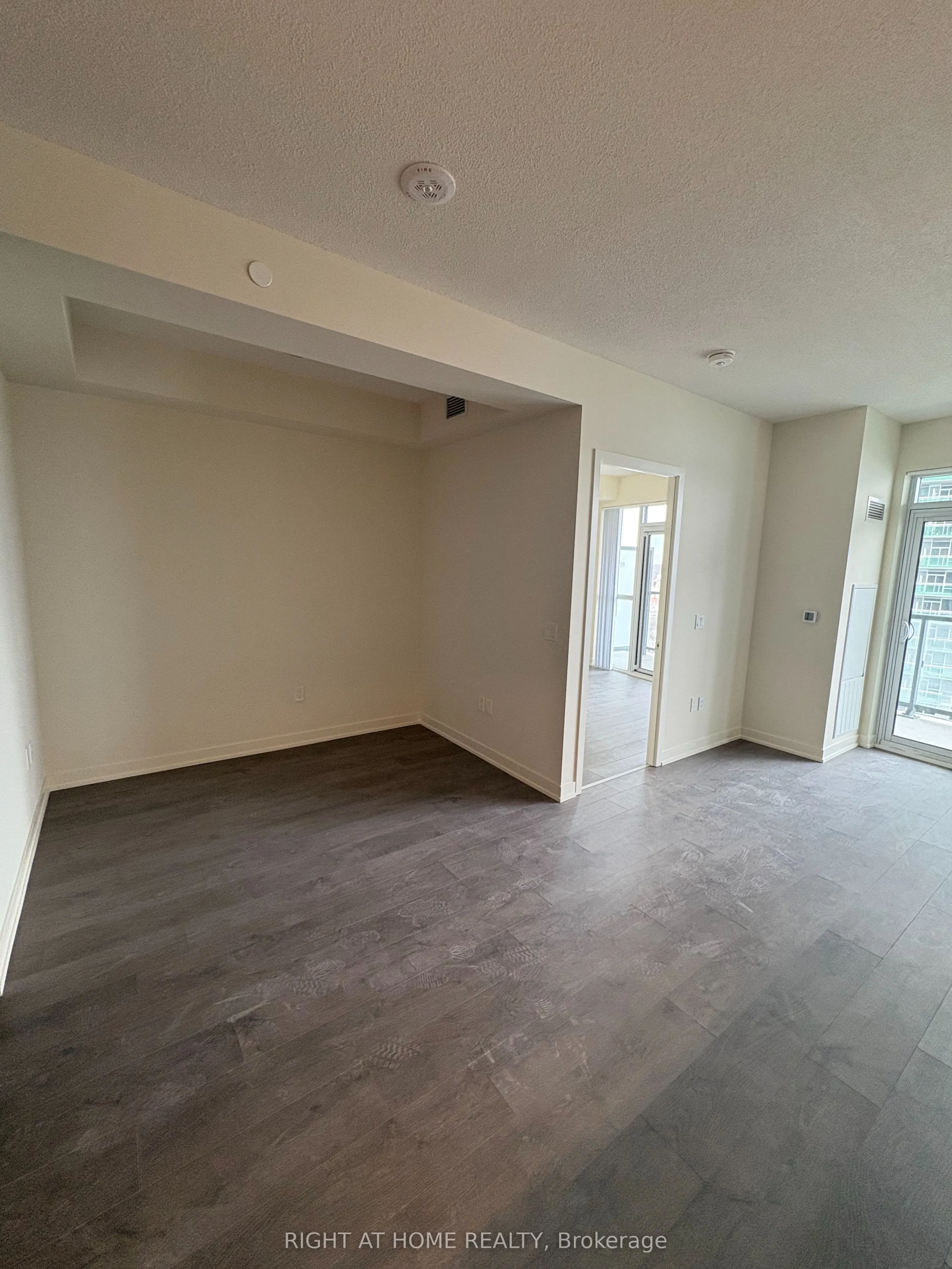 38 Annie Craig Drive S, #1212
