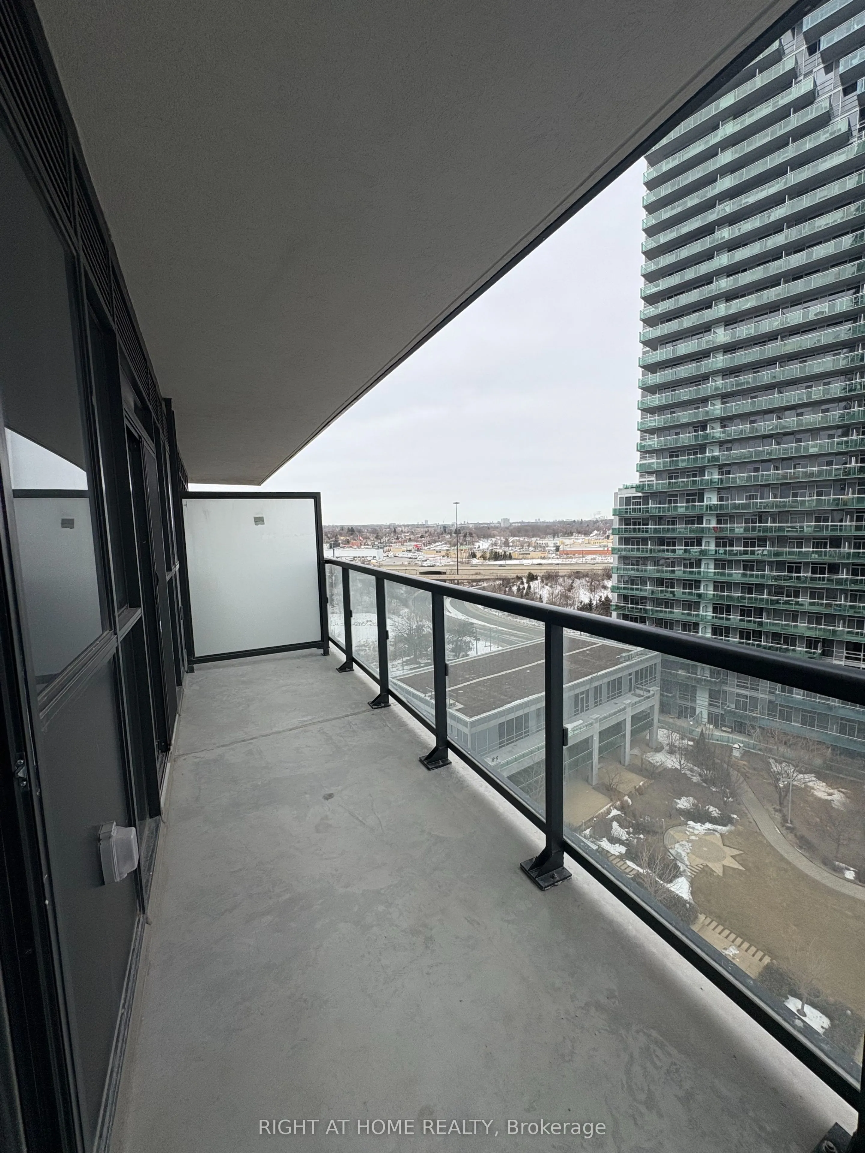 38 Annie Craig Drive S, #1212