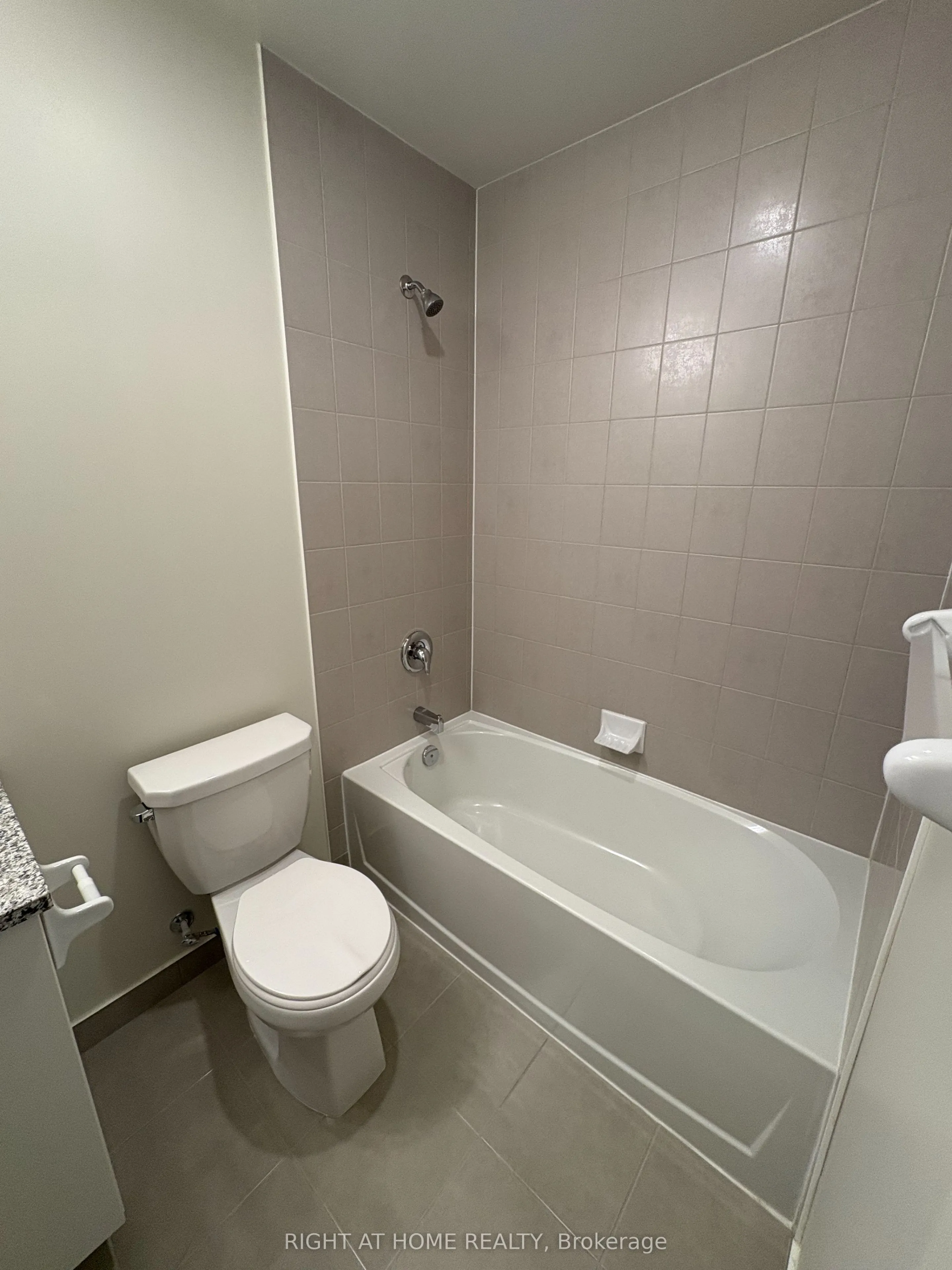 38 Annie Craig Drive S, #1212