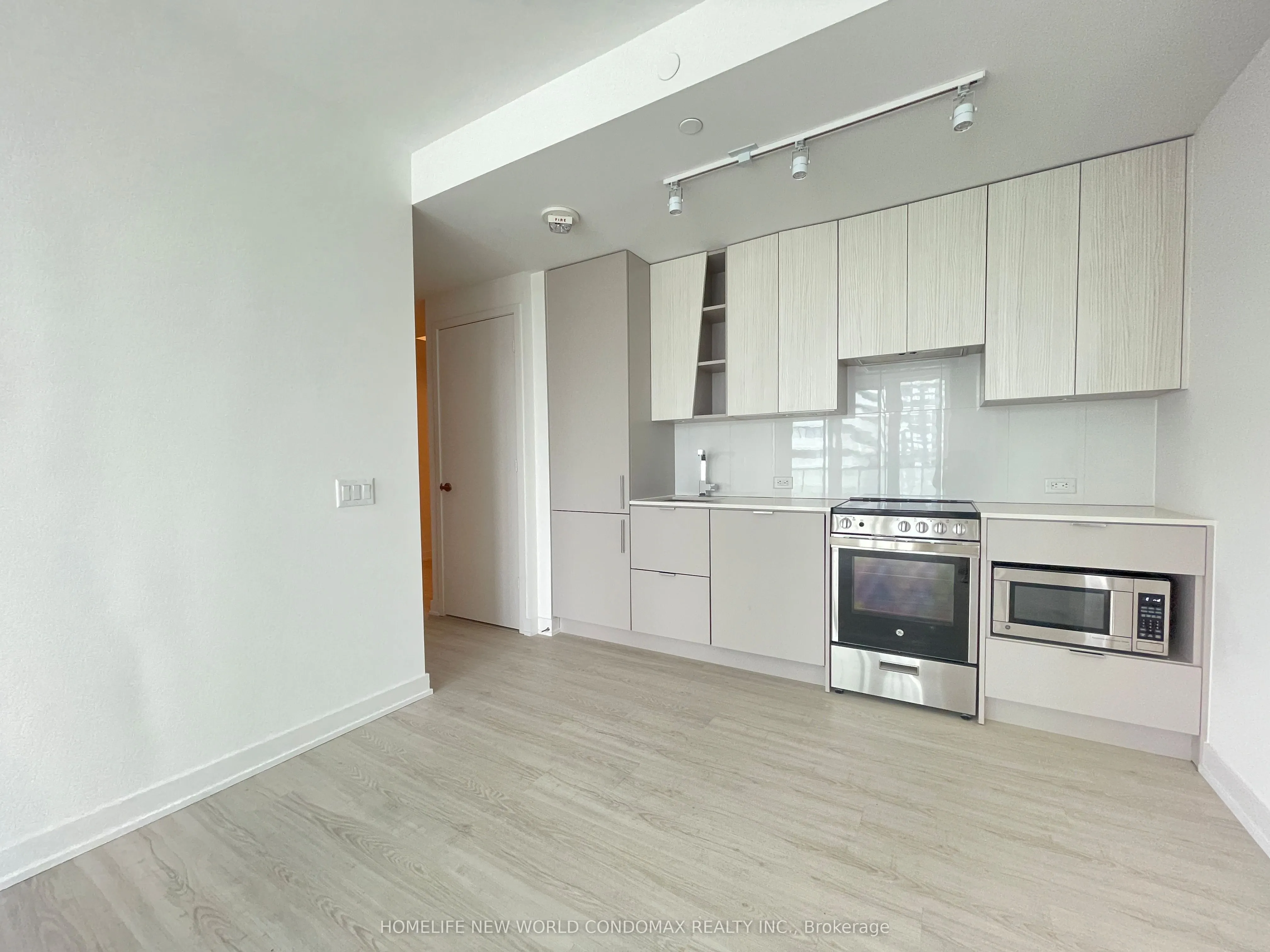 3883 Quartz Road, #1101