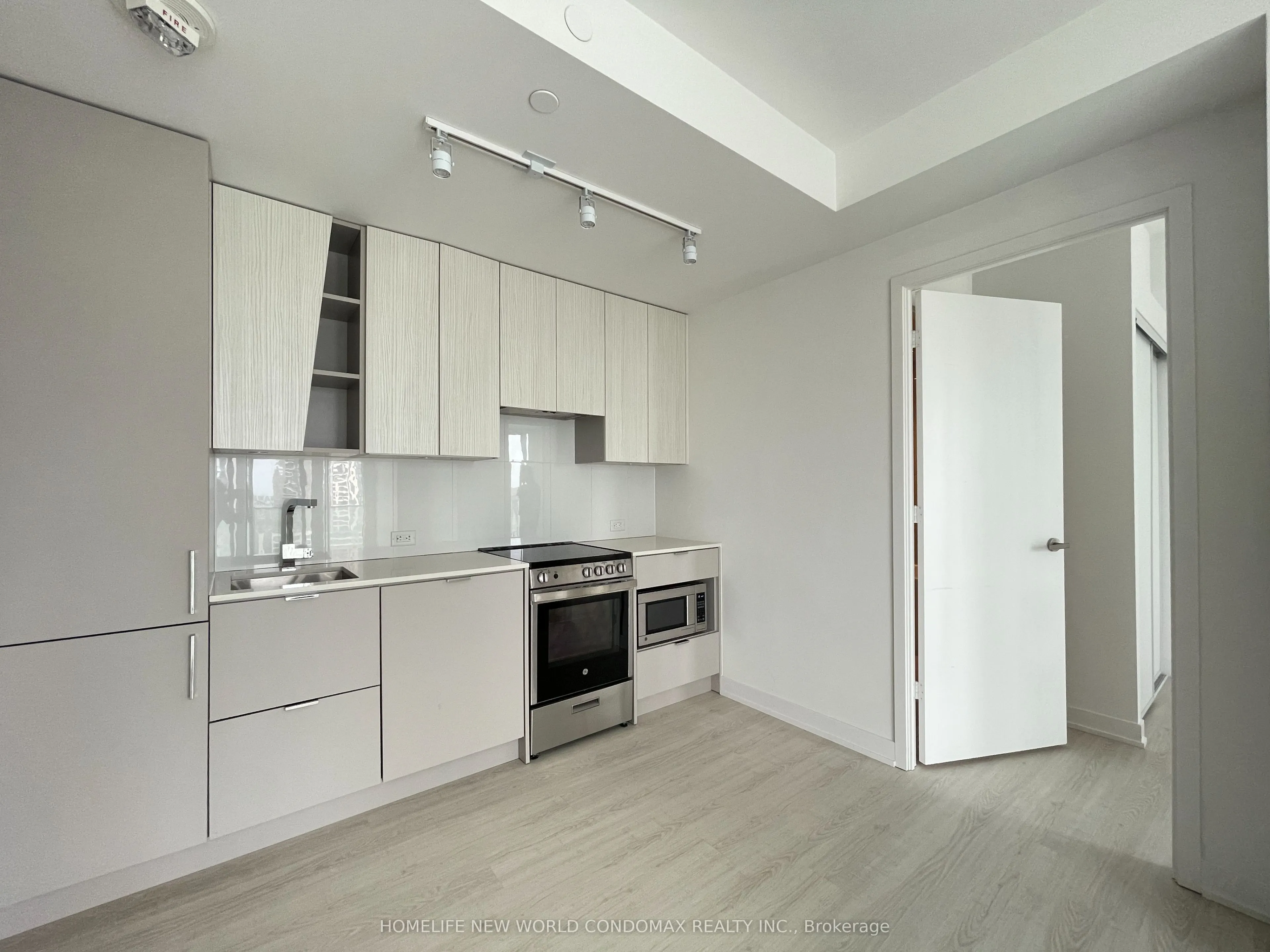3883 Quartz Road, #1101