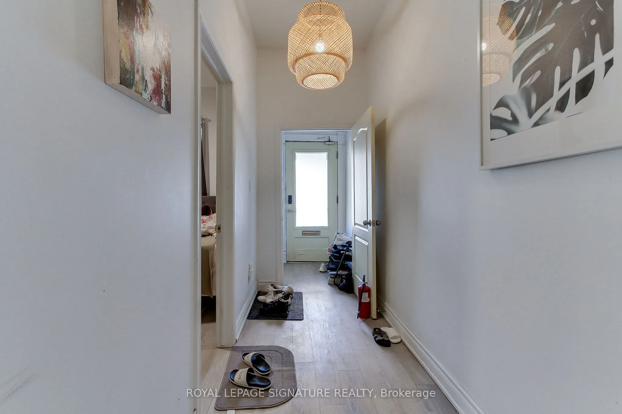 1267 King Street W