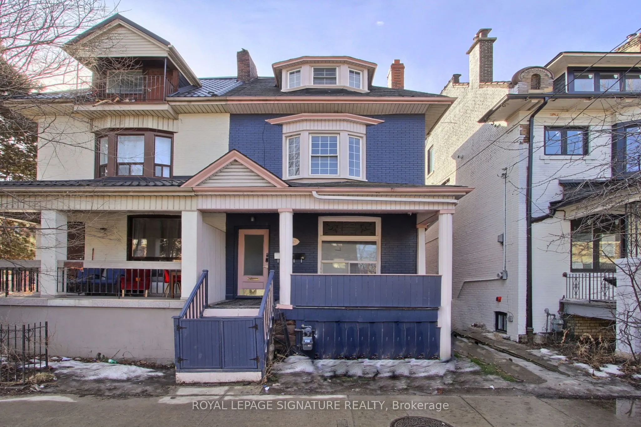 1267 King Street W