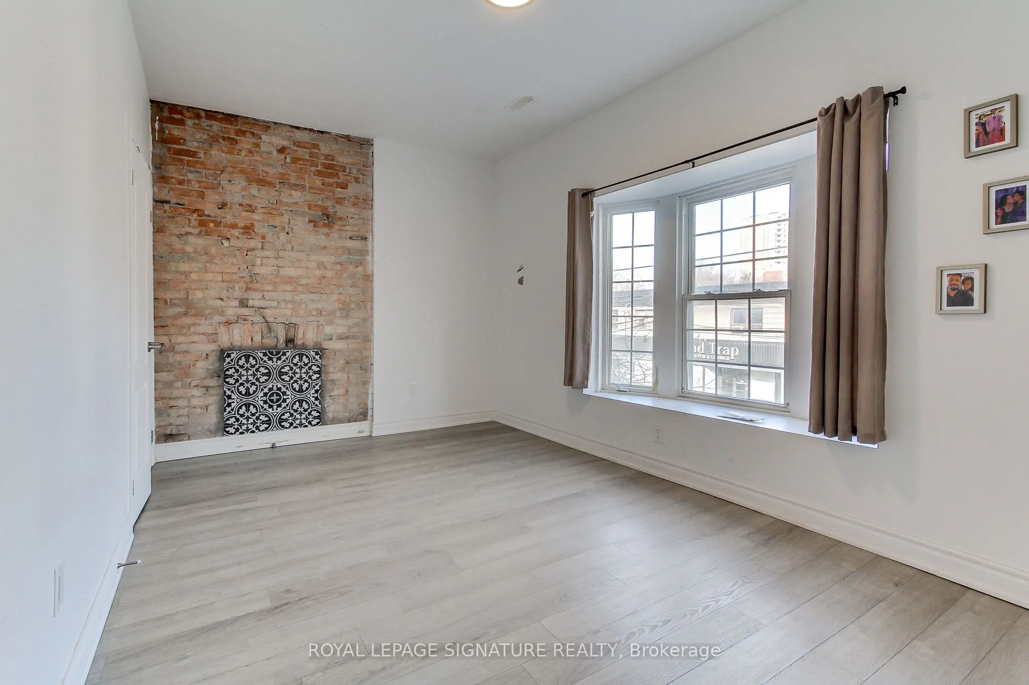 1267 King Street W