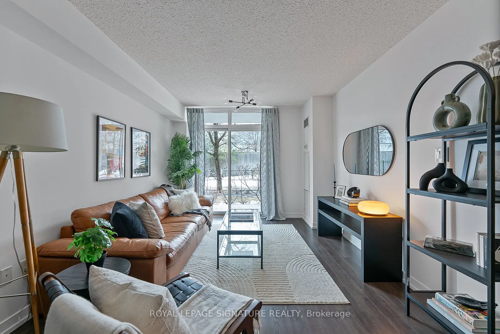 816 Lansdowne Avenue, #115