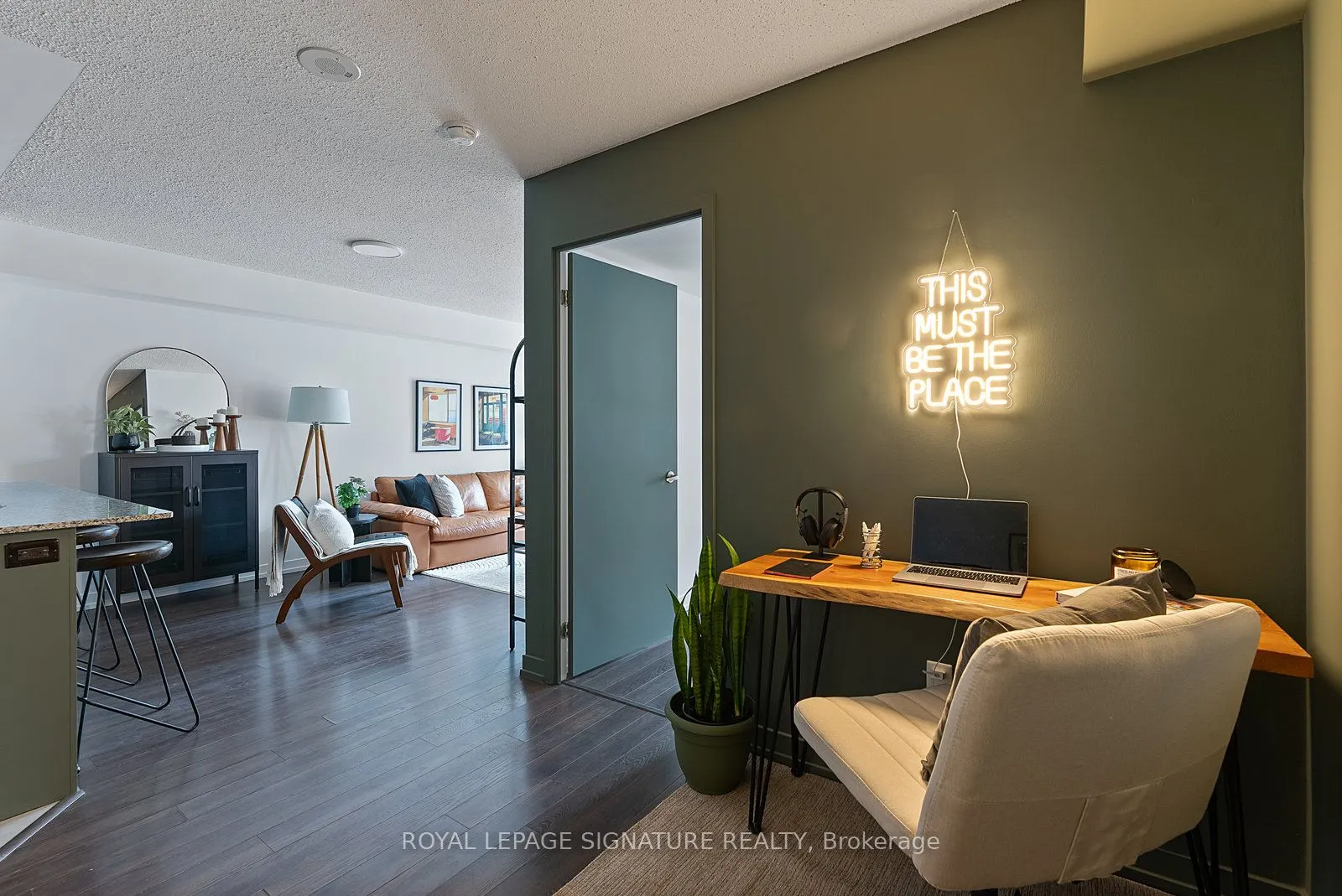 816 Lansdowne Avenue, #115