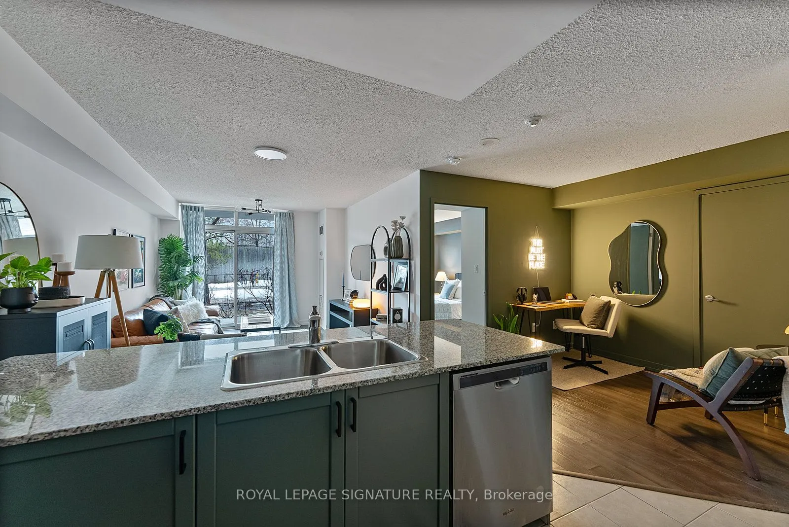 816 Lansdowne Avenue, #115