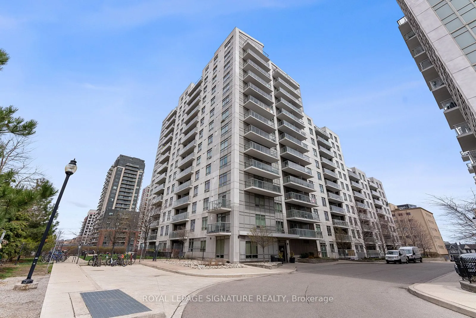 816 Lansdowne Avenue, #115