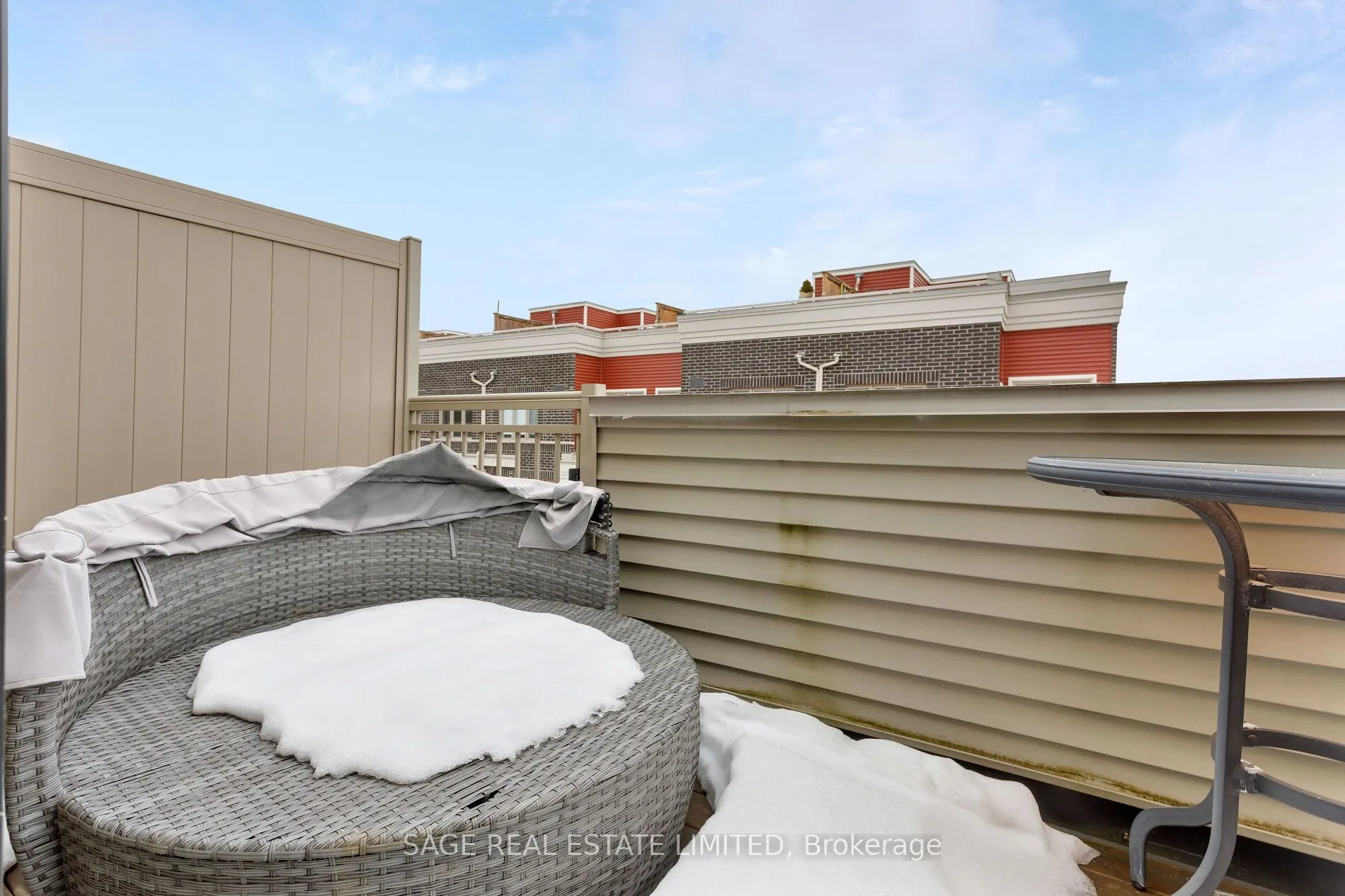 80 Eastwood Park Gardens, #10