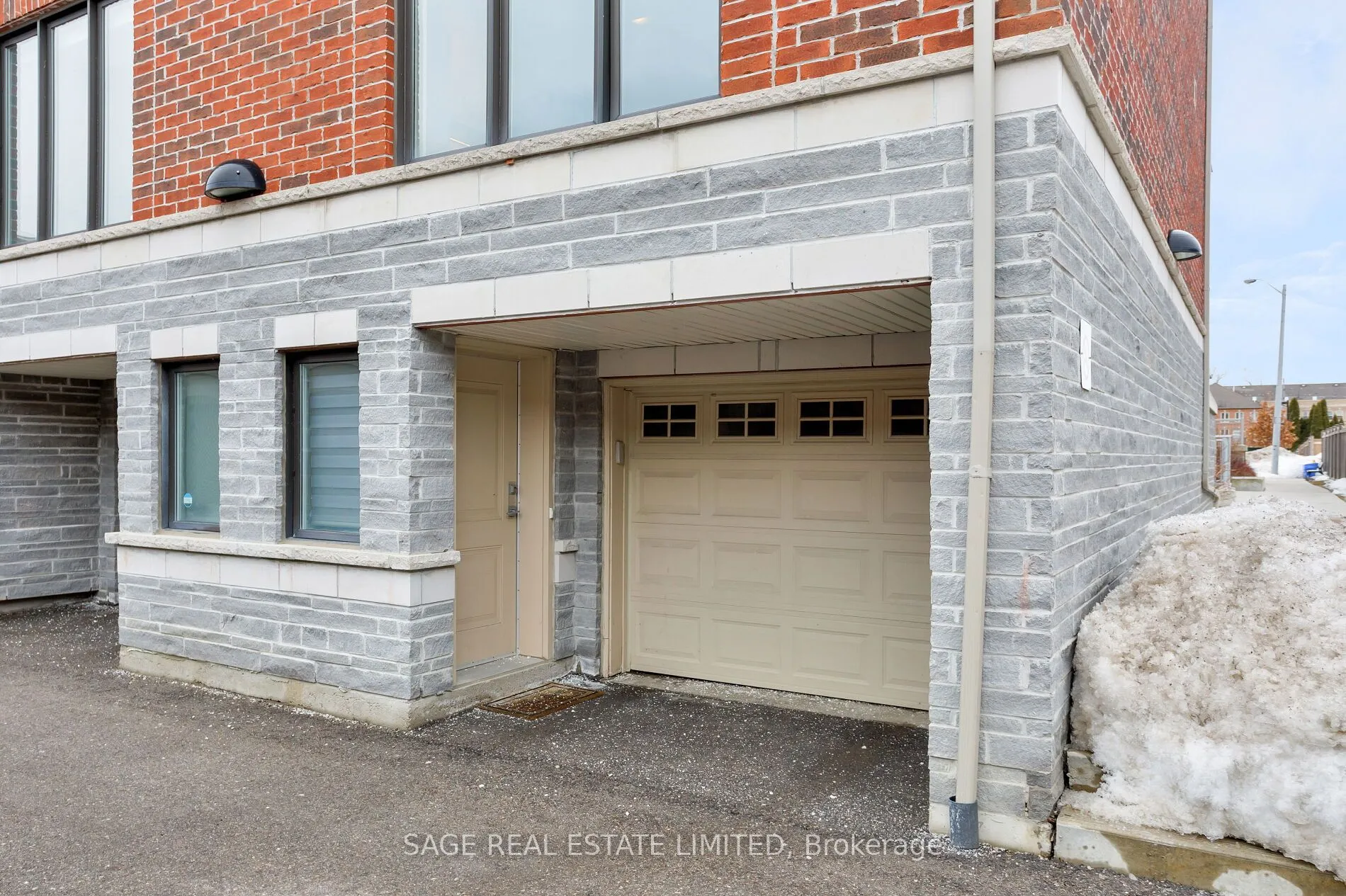 80 Eastwood Park Gardens, #10
