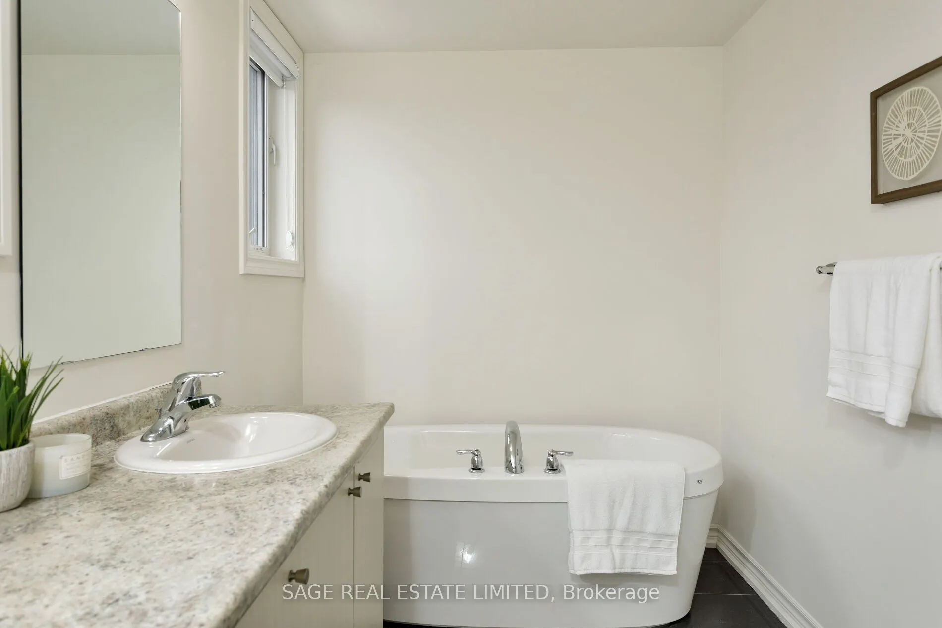 80 Eastwood Park Gardens, #10