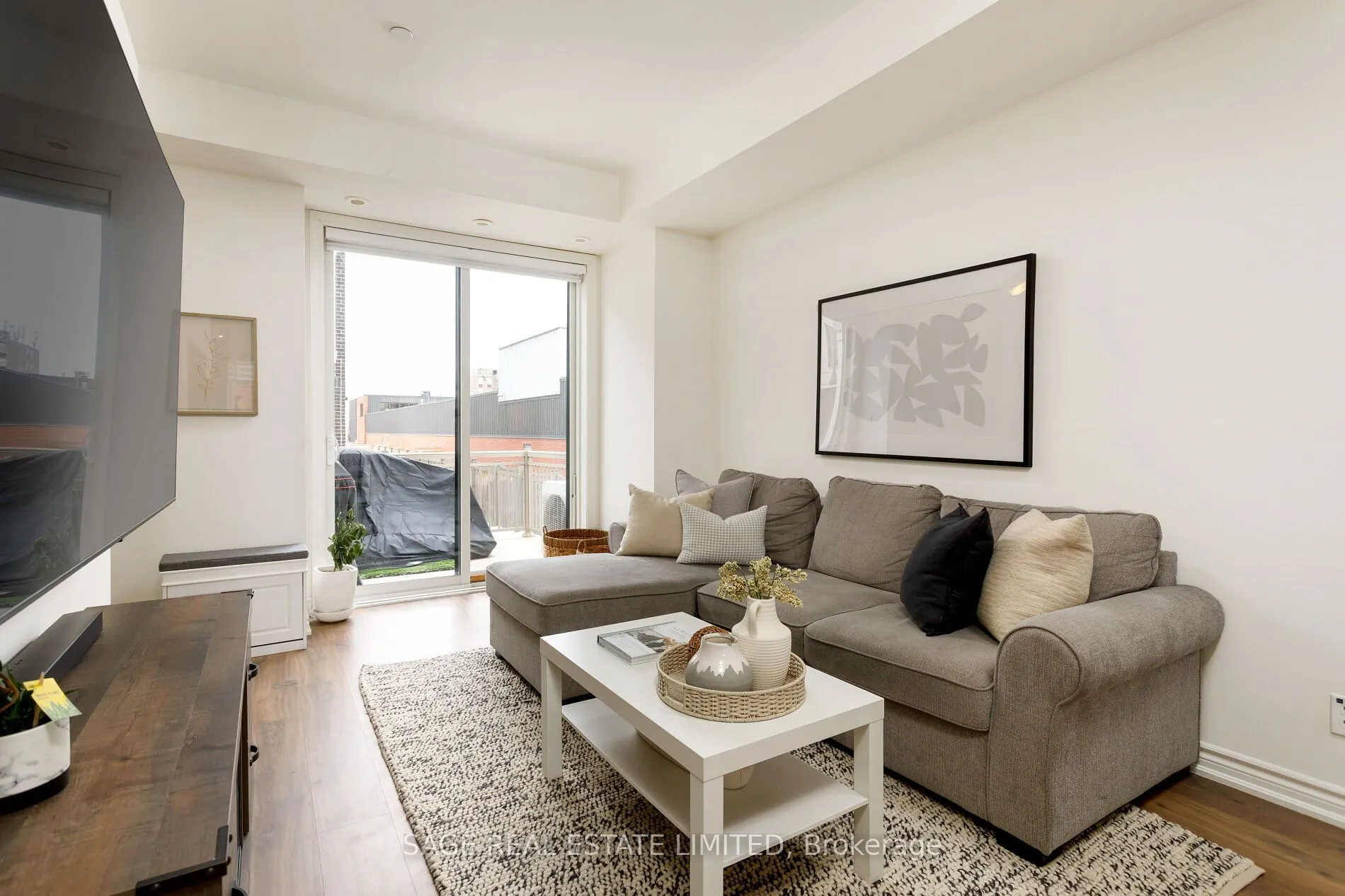 80 Eastwood Park Gardens, #10