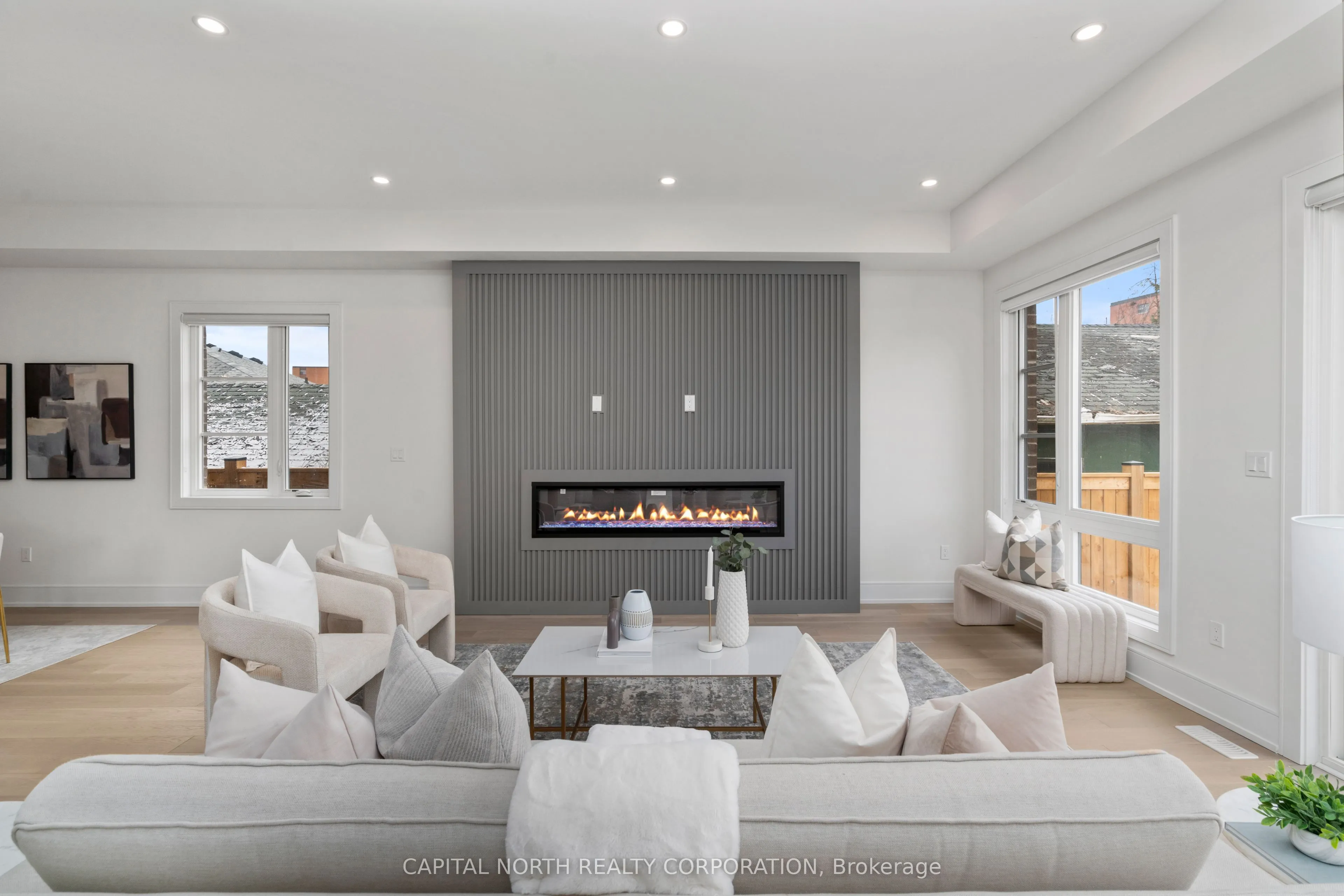 1076 Roosevelt Road